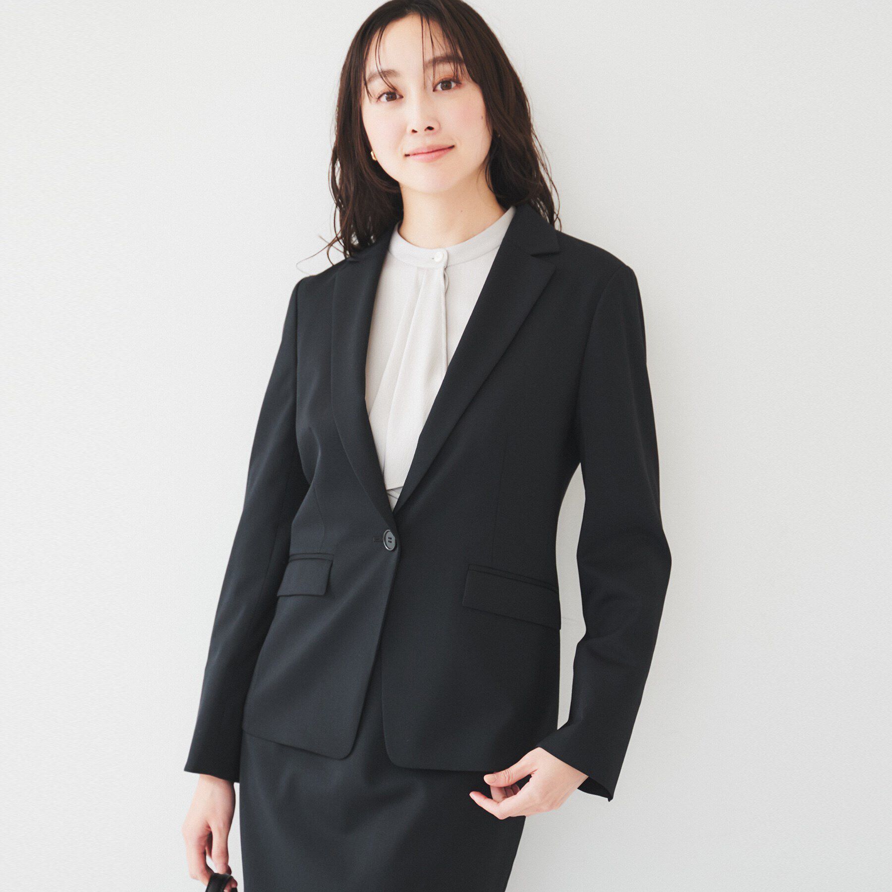 UNTITLED「【洗える/お仕事スーツ】レジェールギャバ 背抜きテーラードジャケット」|テーラードジャケット|