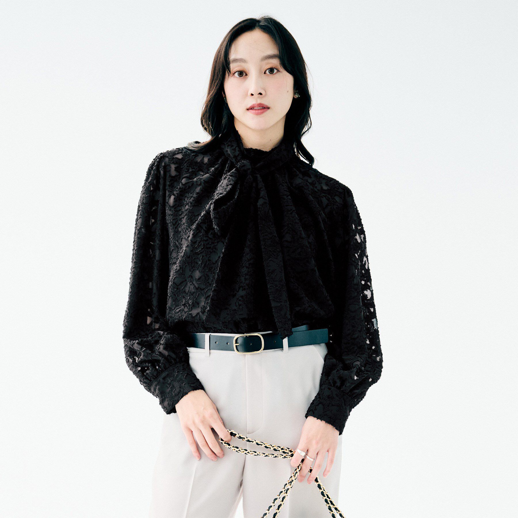 UNTITLED「【セレモニー/洗える/シアー】カットジャカード ボウタイブラウス」|シャツ・ブラウス|