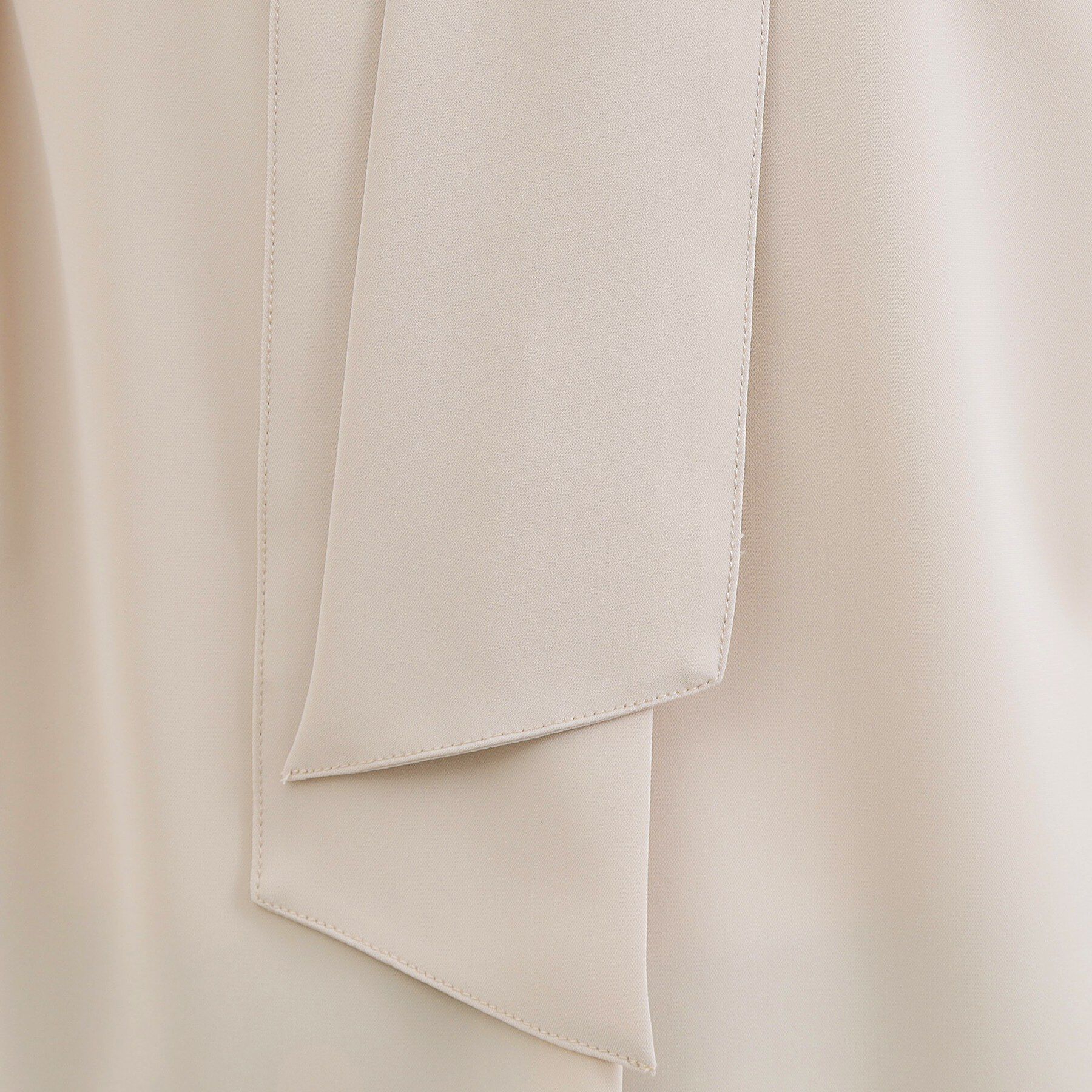 grove「【貴島明日香さん着用・洗える】チャーム付きマルチWAYボウタイブラウス」|シャツ・ブラウス|