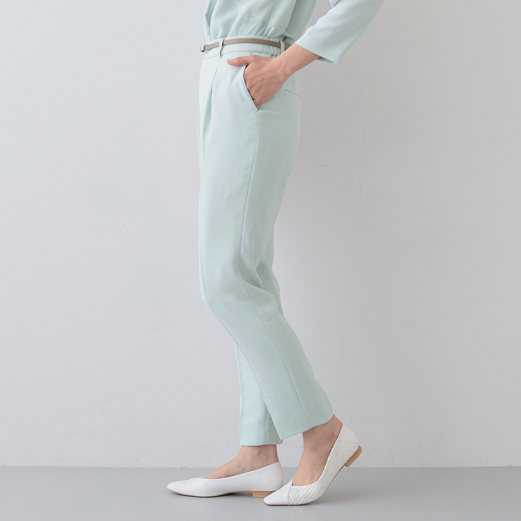 INDIVI「【着る日傘/遮熱/UVケア】タックテーパードパンツ」|スーツ|