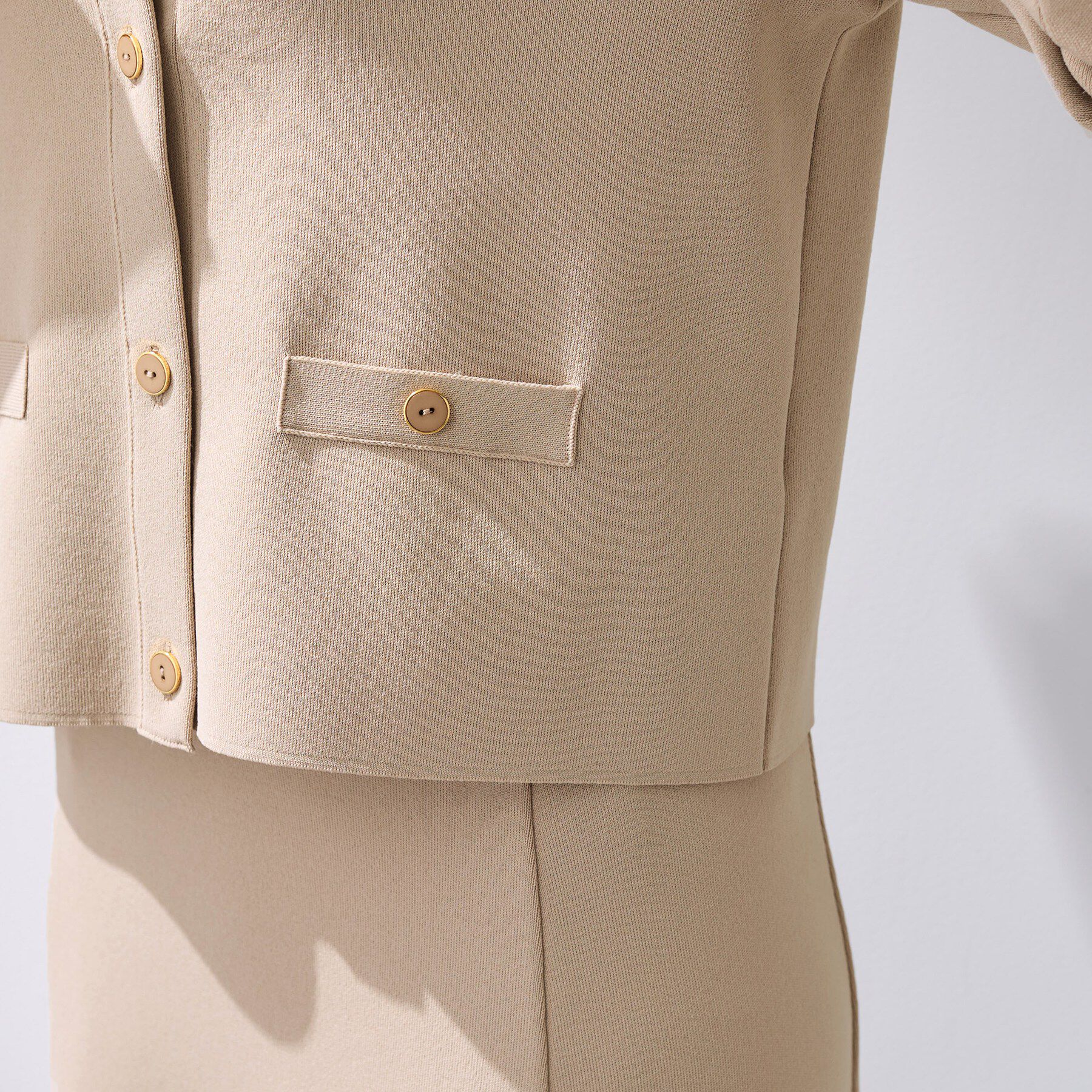 INDIVI「【洗える／SETUP可能】メタルボタンニットジャケット風カーディガン」|カーディガン|