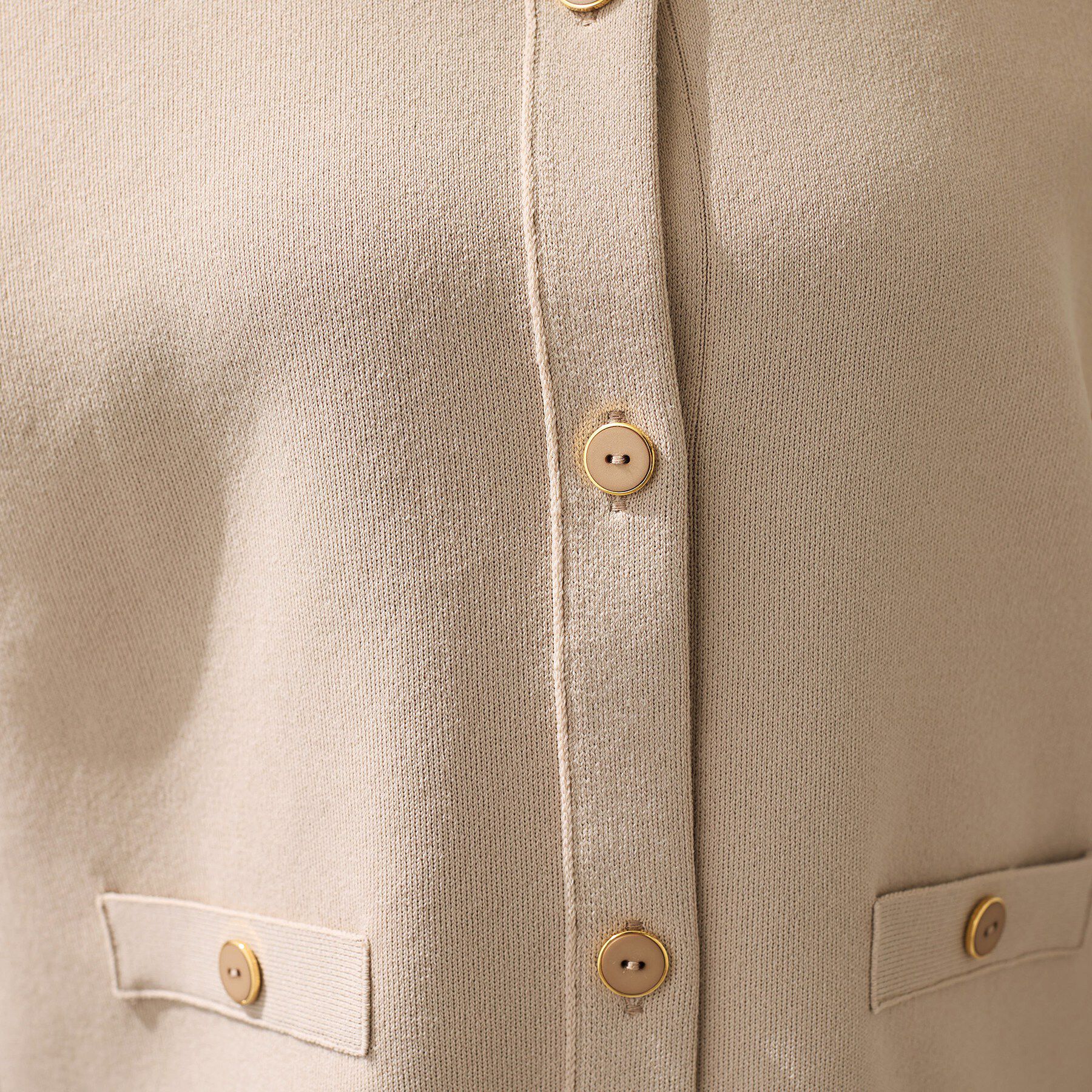 INDIVI「【洗える／SETUP可能】メタルボタンニットジャケット風カーディガン」|カーディガン|