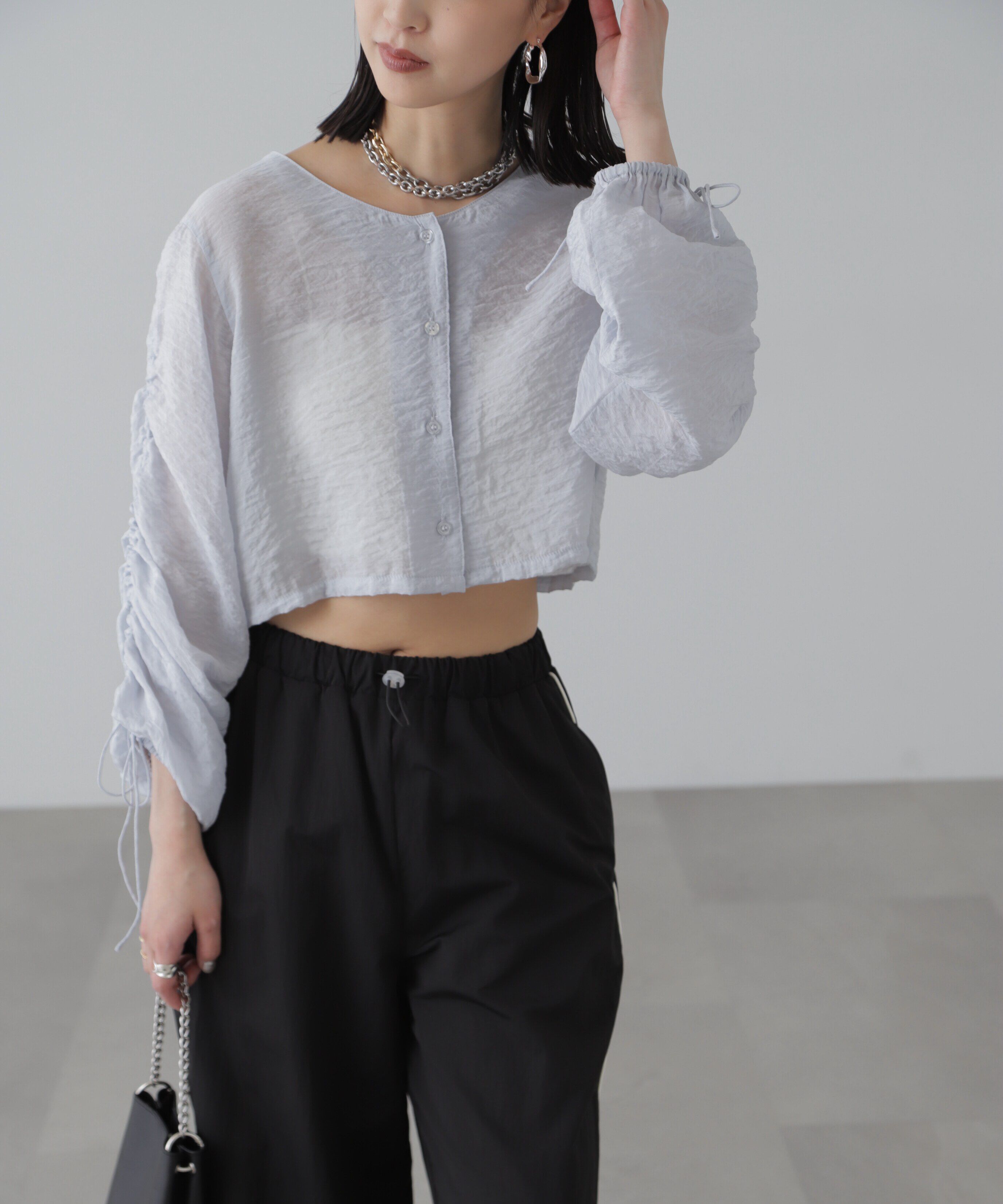  「［グレーカラーWEB限定］袖ドロストギャザーボレロ」|シャツ・ブラウス|