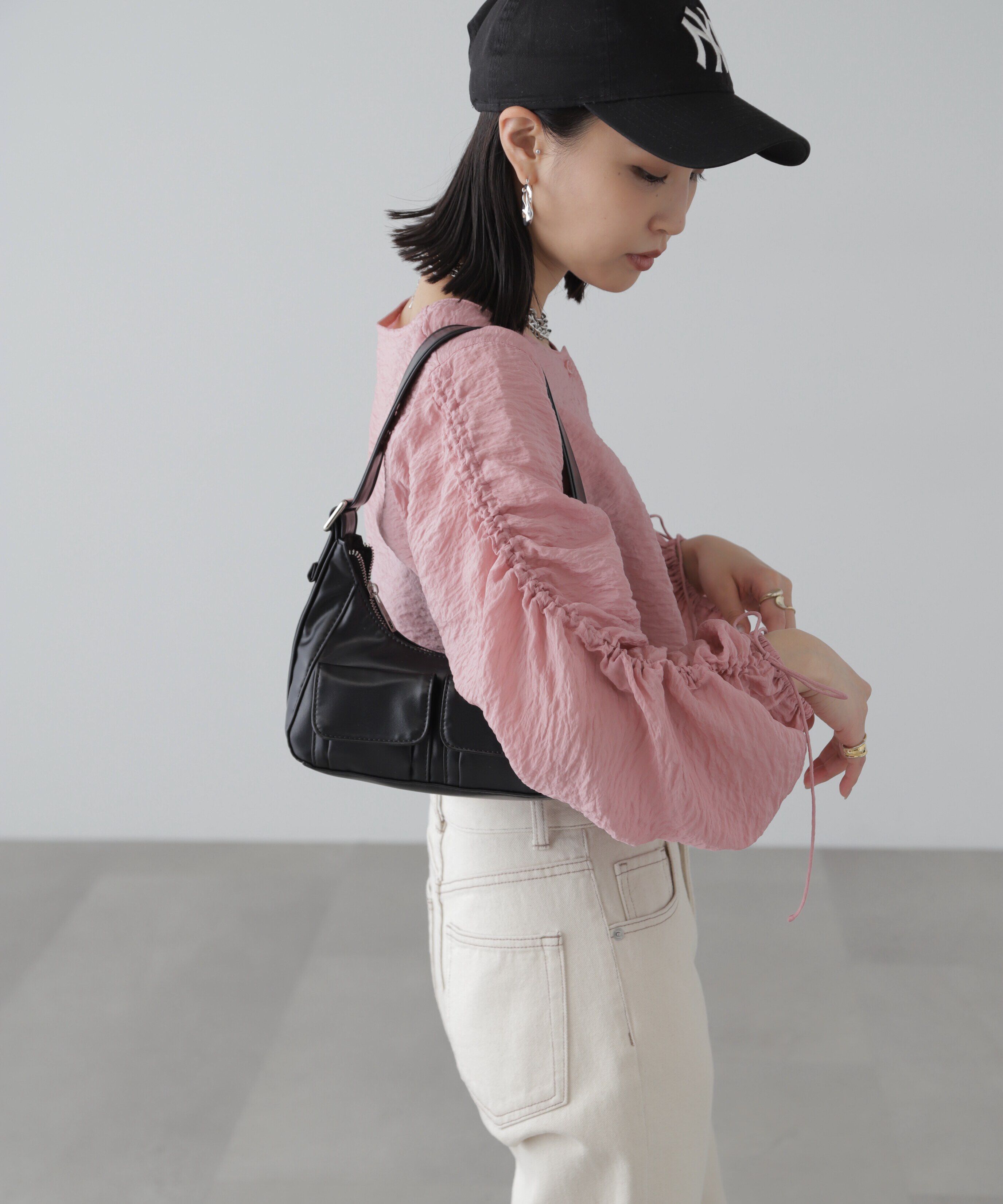  「［グレーカラーWEB限定］袖ドロストギャザーボレロ」|シャツ・ブラウス|