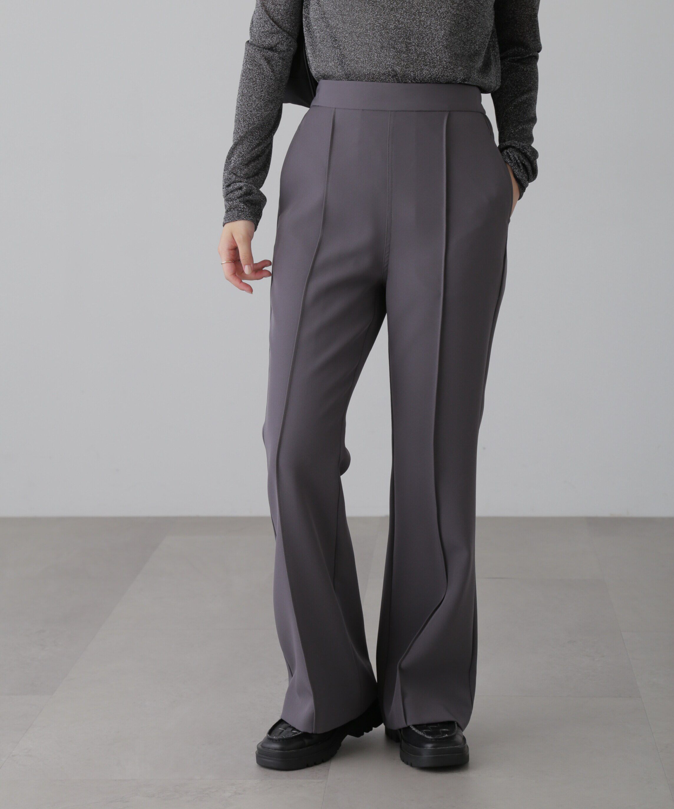  「[低身長サイズ/Sシリーズ]フレアセンタープレスパンツ」|その他|