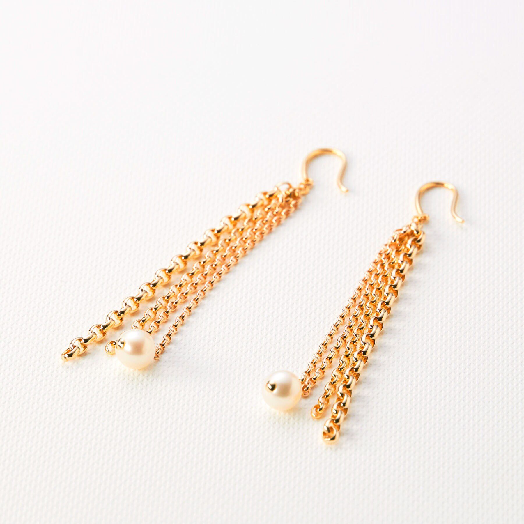 COCOSHNIK「K10パール MVミックスチェーン フックピアス」|ピアス|