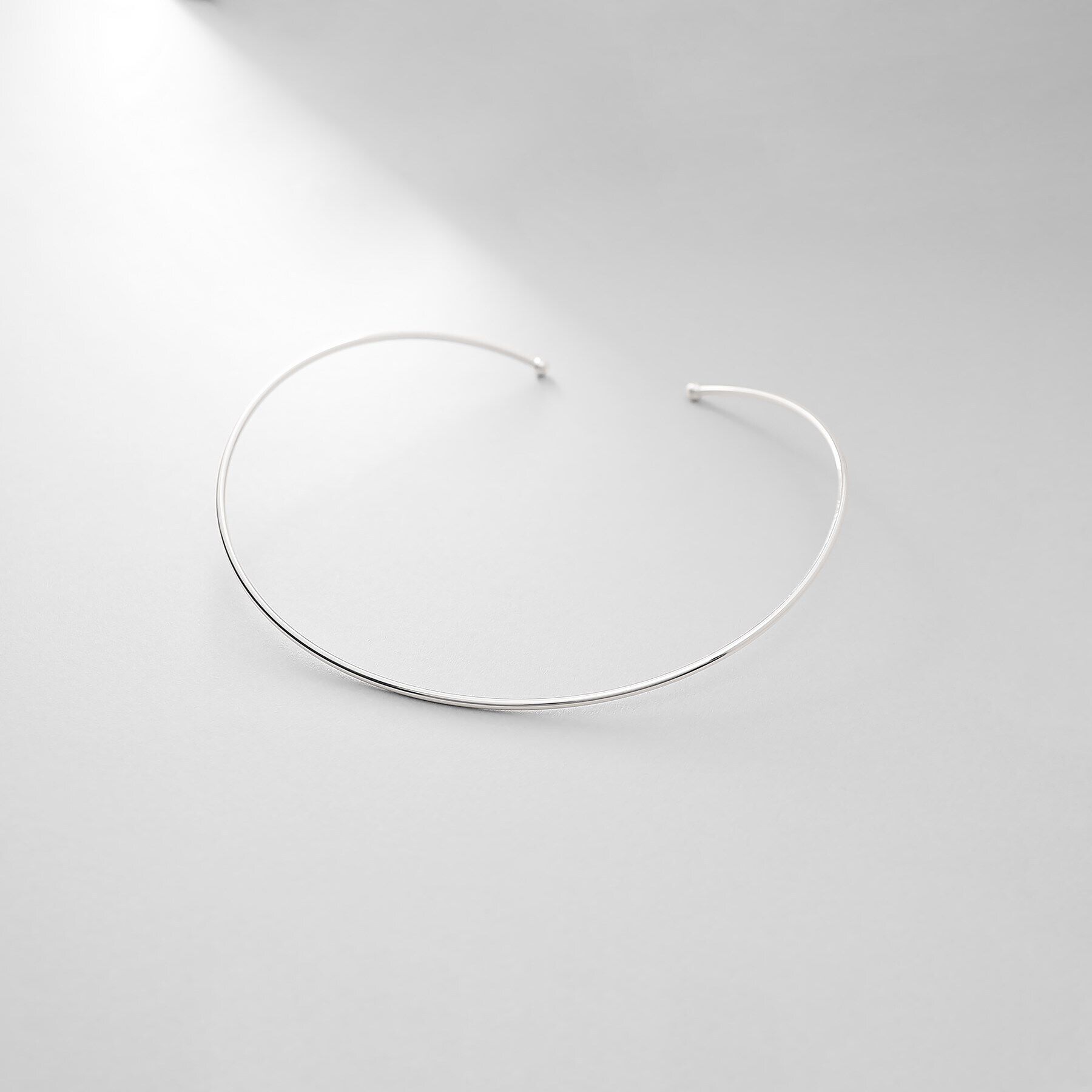 COCOSHNIK ONKITSCH「シルバー ホロウフレキシブルチョーカー」|ネックレス|