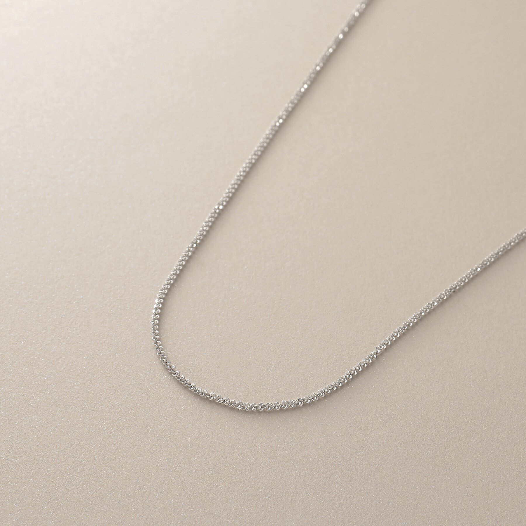 COCOSHNIK「プラチナ クリスクロスチェーン ネックレス」|ネックレス|