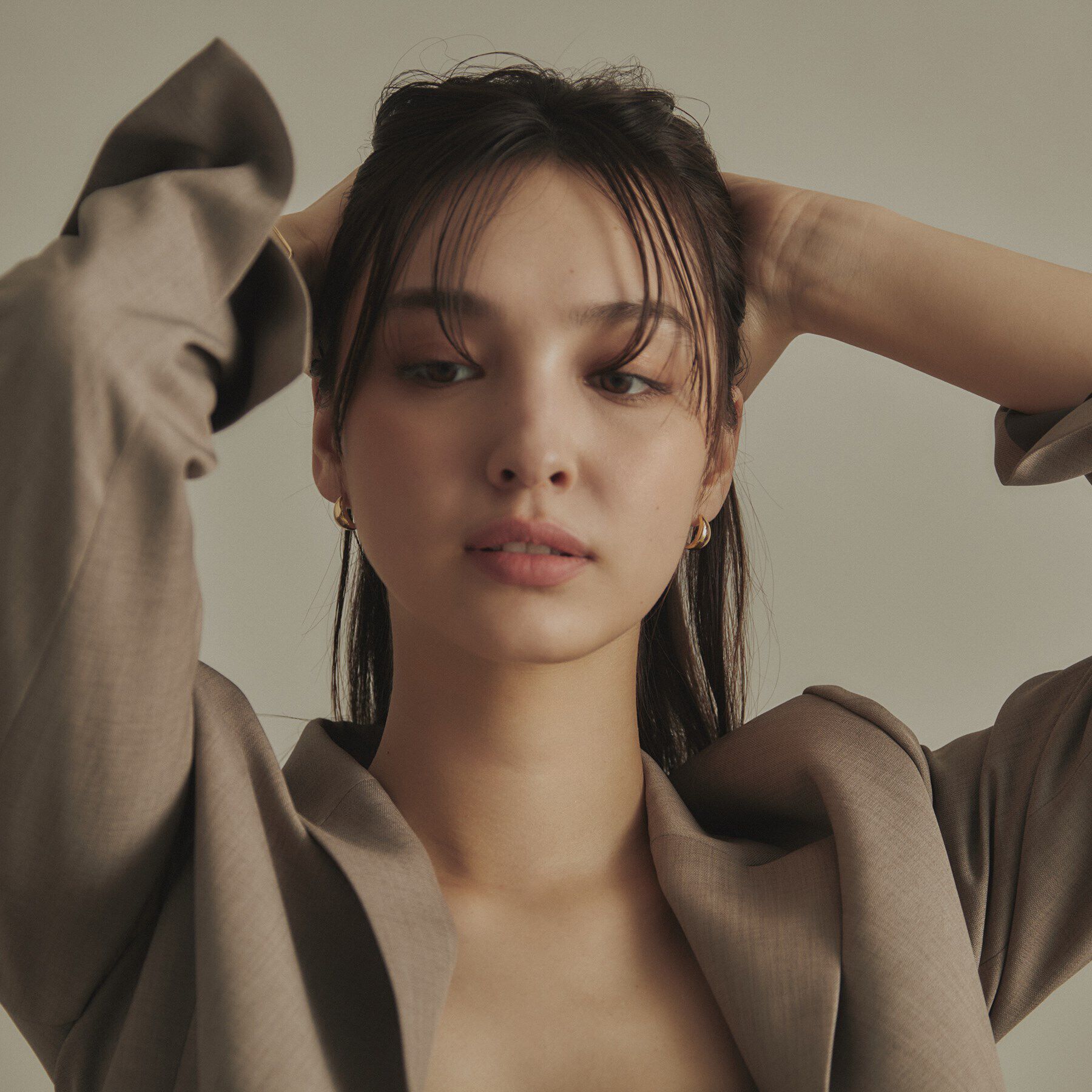 COCOSHNIK「K18ペアシェイプ ワンタッチピアス大」|ピアス|