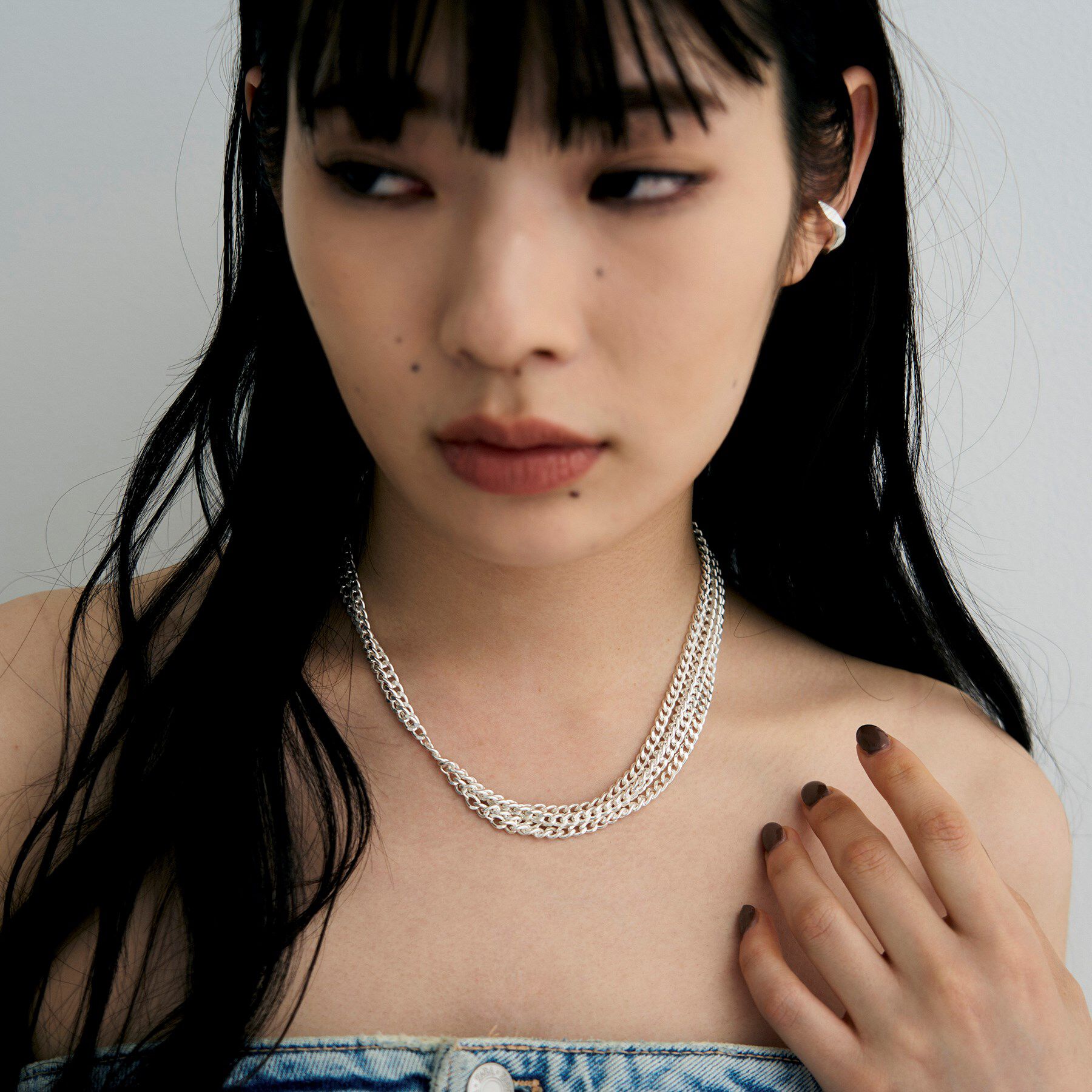 COCOSHNIK ONKITSCH「シルバー カーブチェーンアシンメトリードレープネックレス」|ネックレス|
