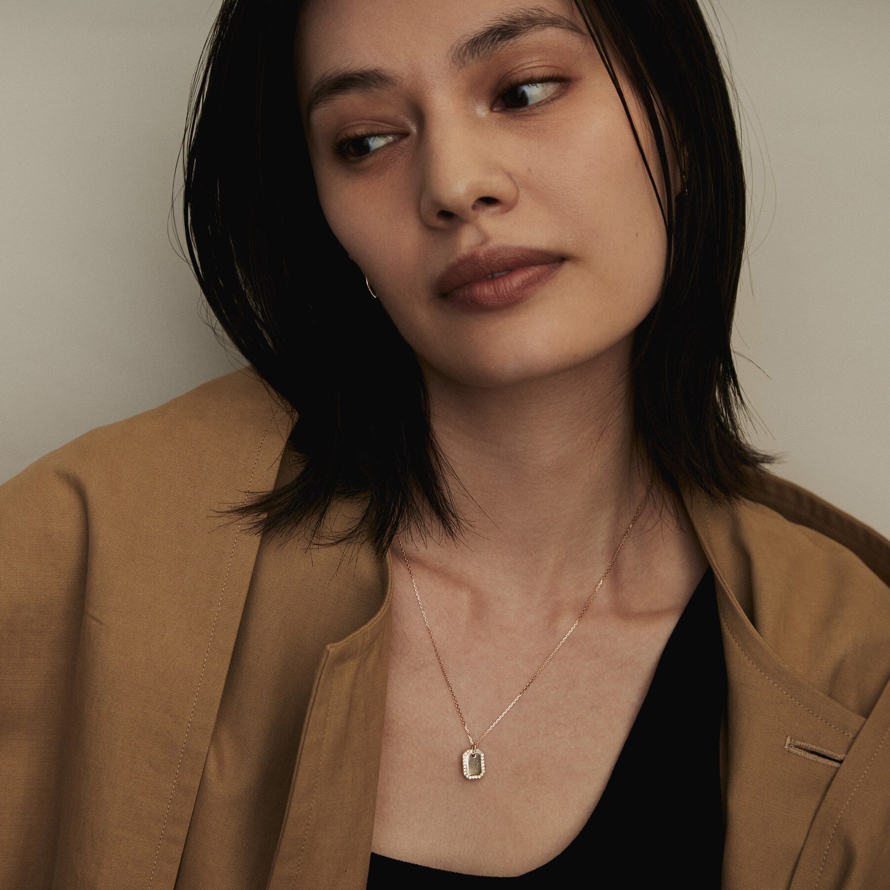 COCOSHNIK「K10ダイヤモンド フレームコーナーカットプレート ネックレス大」|ネックレス|