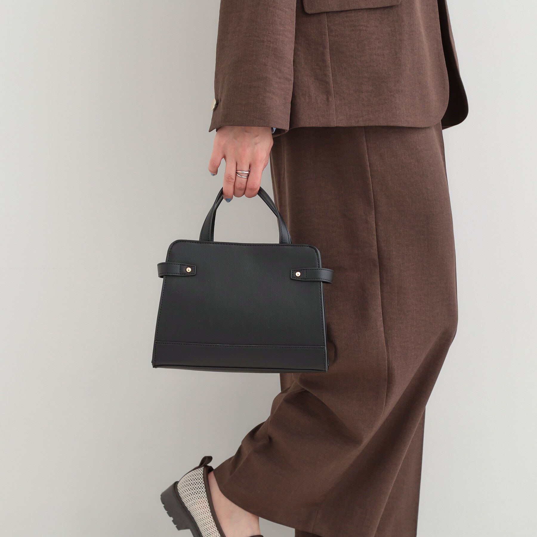 SHOO･LA･RUE「【2WAY】サイドベルトが上品 ミニトートバッグ」|ショルダー・メッセンジャー|