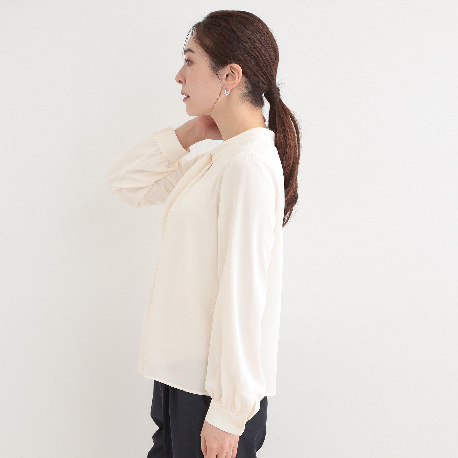 SHOO･LA･RUE「【洗濯機可/吸水速乾】多機能 ボウタイ風デザインブラウス」|シャツ・ブラウス|