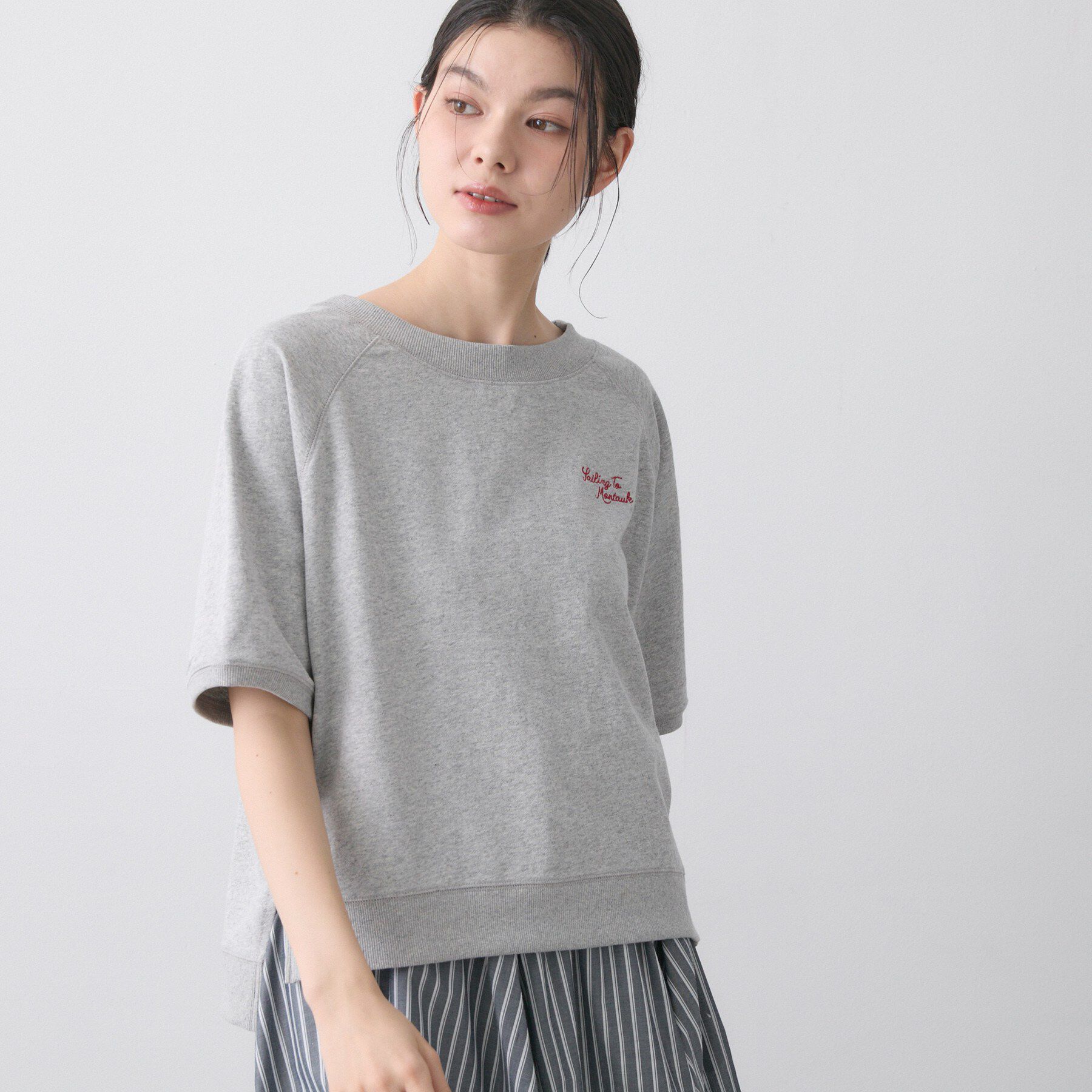 Dessin「ミニ裏毛刺繍ロゴプルオーバー」|Tシャツ・カットソー|ライトグレー(011