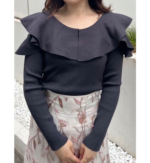 MERCURYDUO「オープンショルダーラッフルニット」|ニット・セーター|チャコールグレー