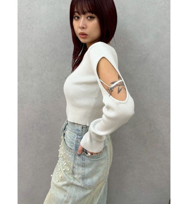 EVRIS「オープンアームラメチャームニットトップス」|ニット・セーター|ホワイト