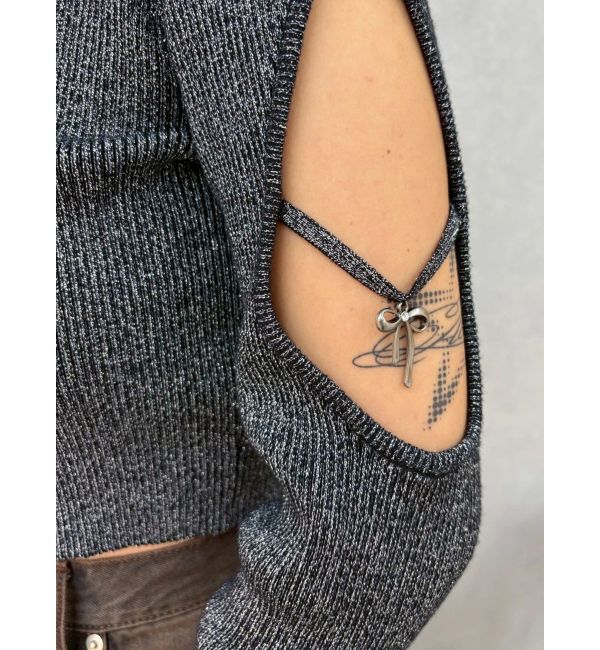 EVRIS「オープンアームラメチャームニットトップス」|ニット・セーター|