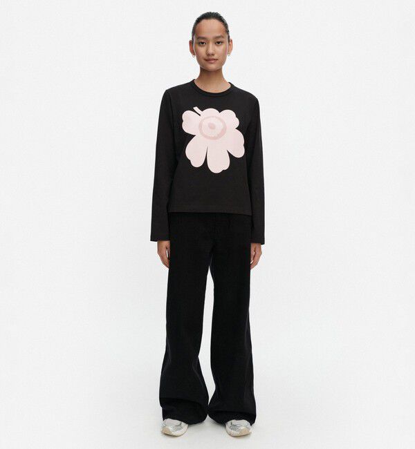 Marimekko「【アジア限定】Efekti Unikko Placement カットソー」|シャツ・ブラウス|ﾌﾞﾗｯｸ&times;ﾗｲﾄﾋﾟﾝｸ