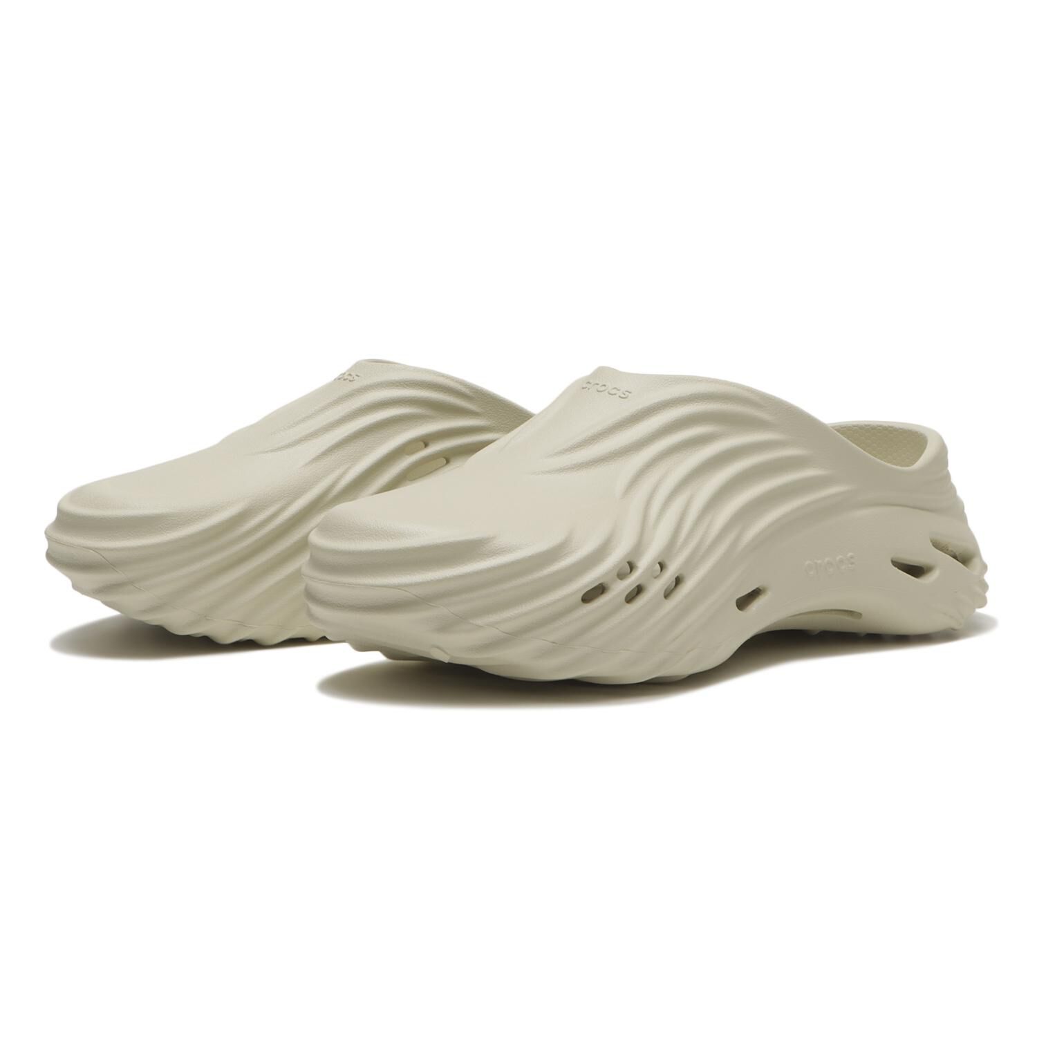 crocs「【crocs】ECHO WAVE」|サンダル|