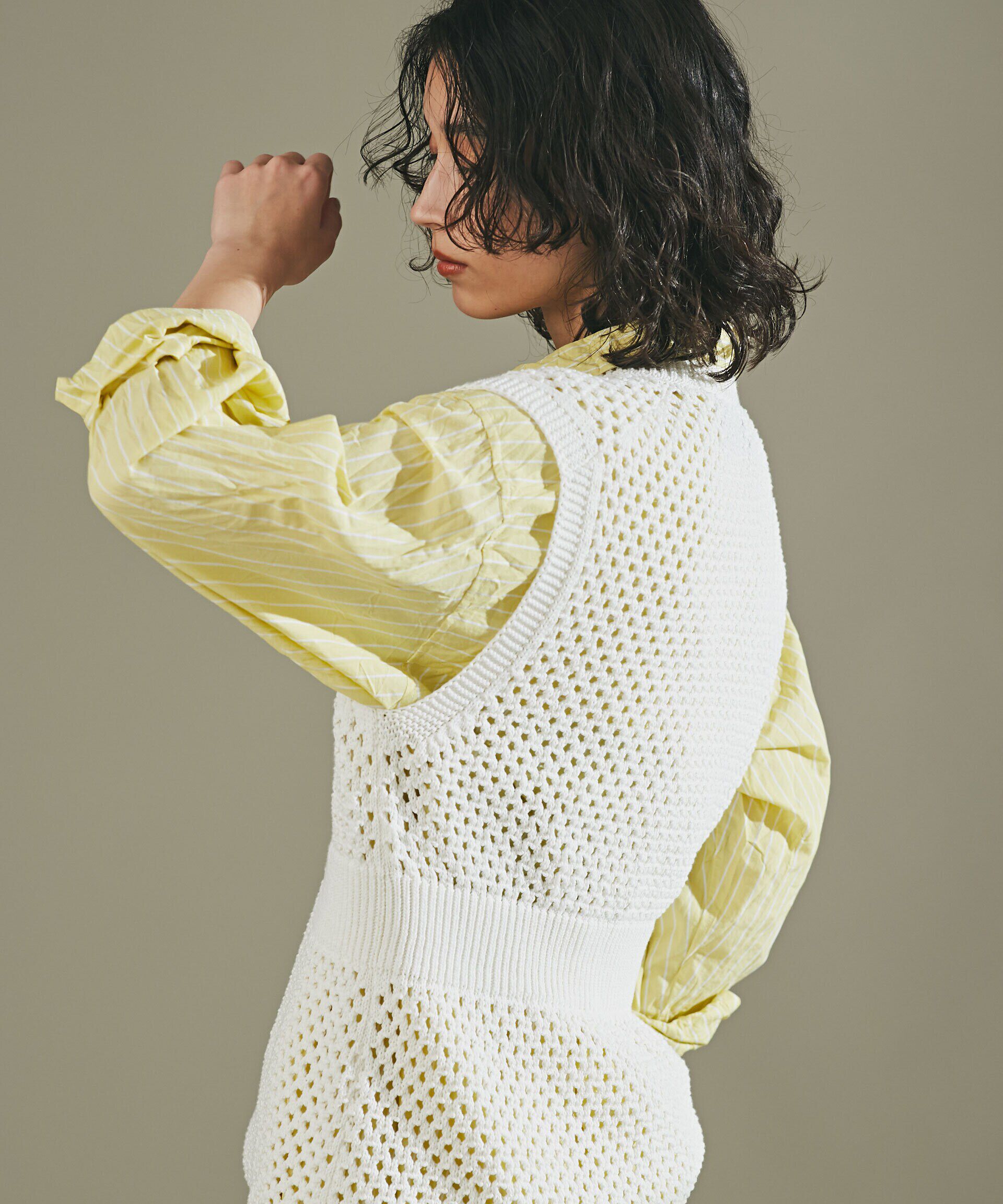 nano･universe「アイレット柄コットンＶネックジレ」|ニット・セーター|