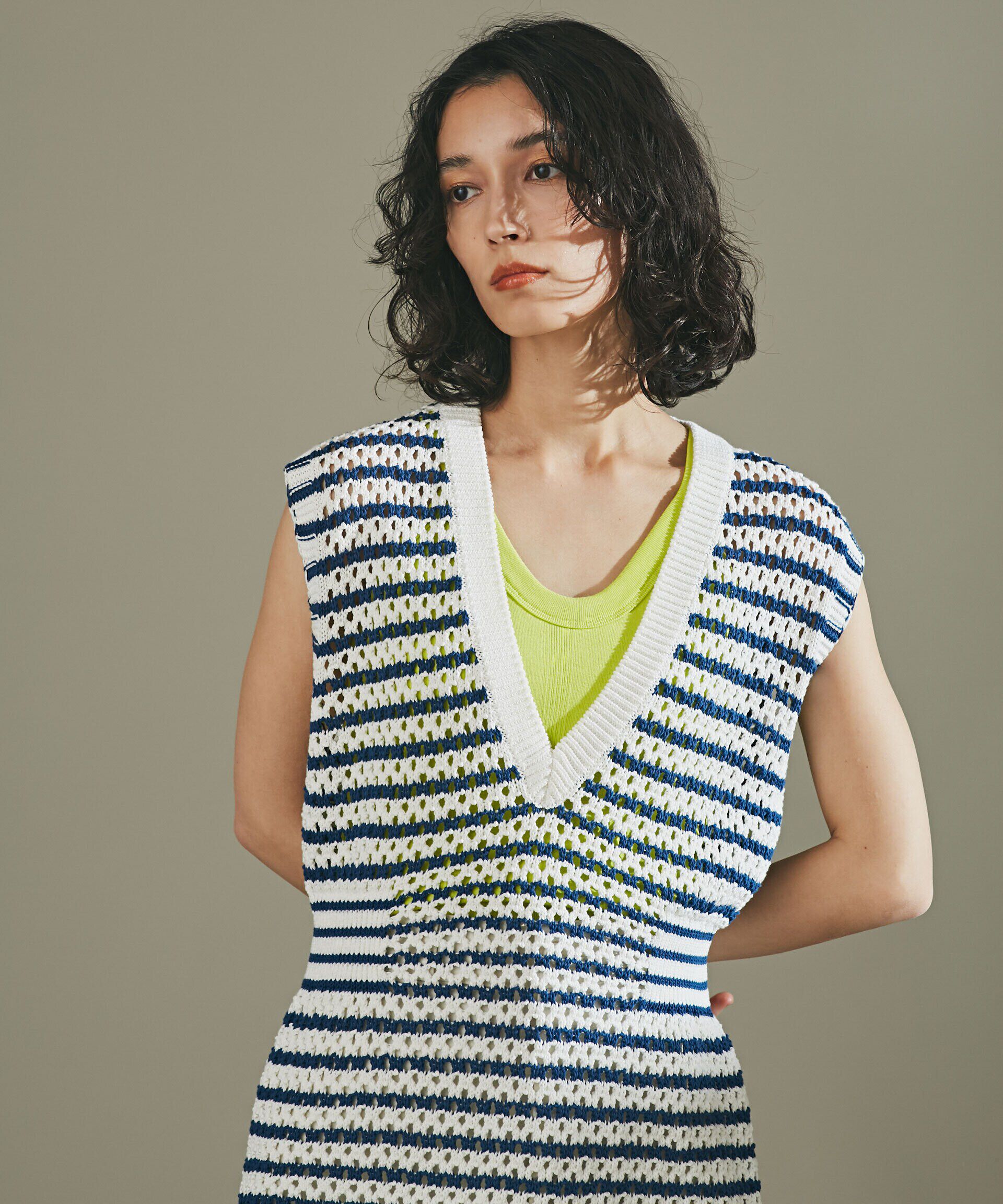 nano･universe「アイレット柄コットンＶネックジレ」|ニット・セーター|パターン1