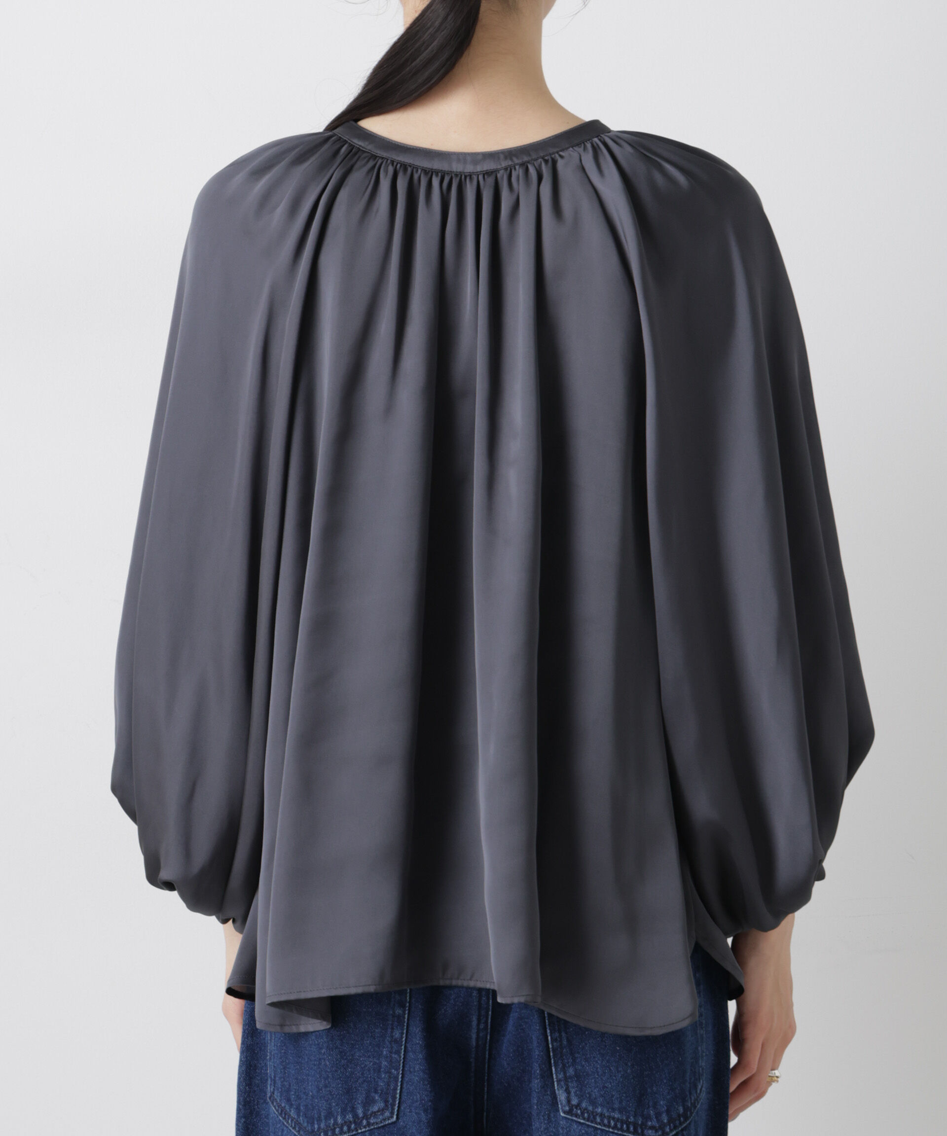 nano･universe「前後2wayサテンボリュームスリーブブラウス」|シャツ・ブラウス|