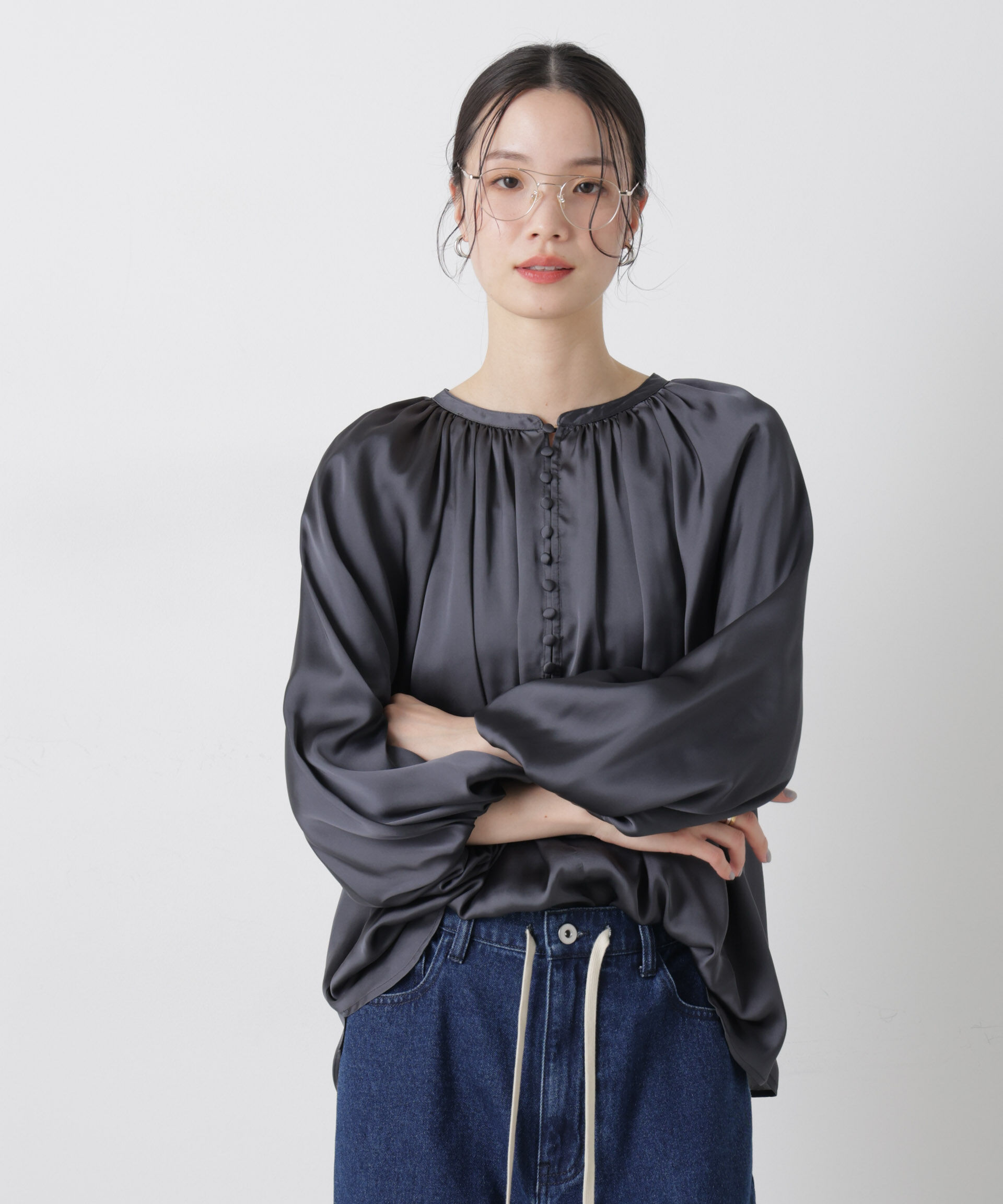 nano･universe「前後2wayサテンボリュームスリーブブラウス」|シャツ・ブラウス|