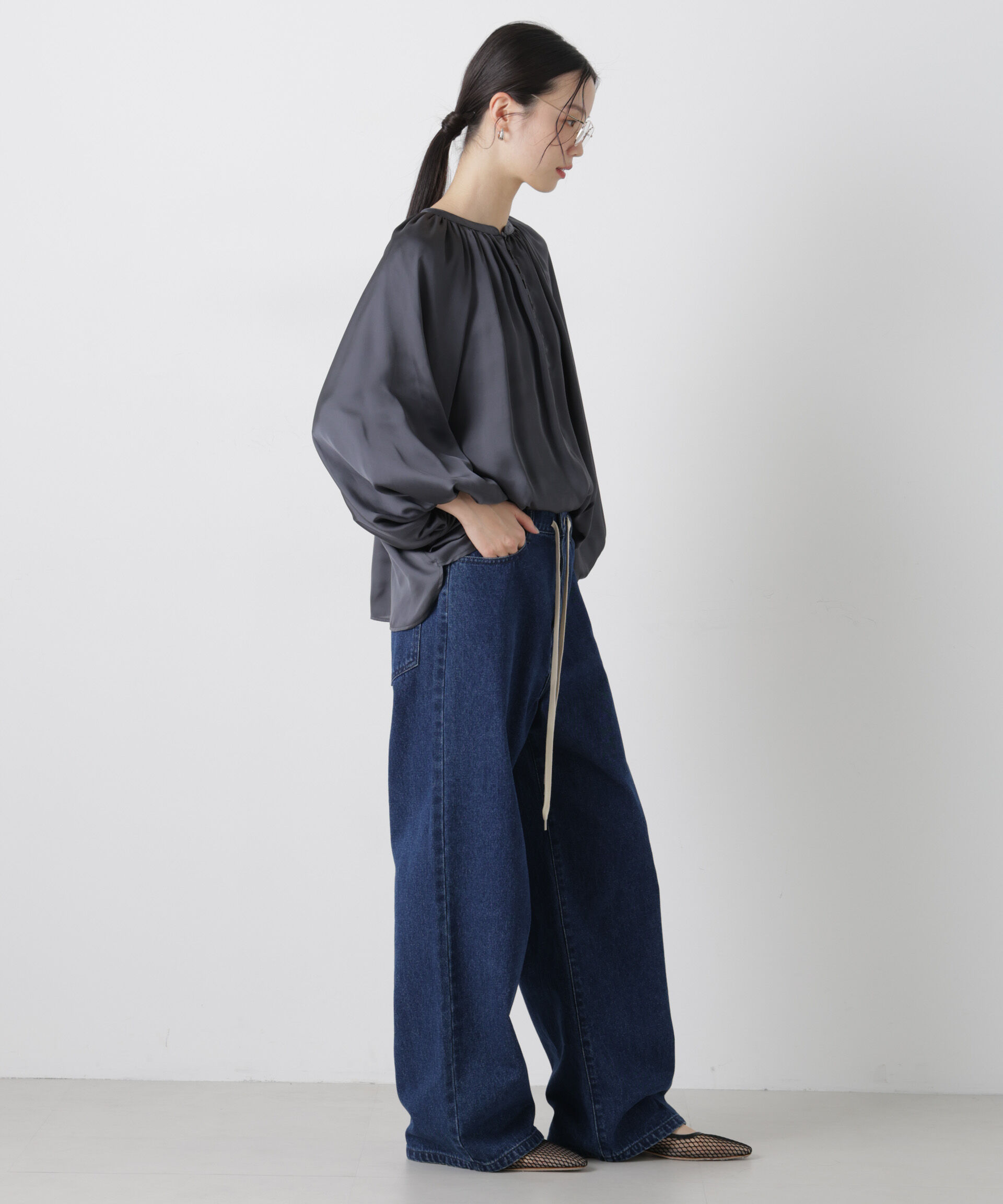 nano･universe「前後2wayサテンボリュームスリーブブラウス」|シャツ・ブラウス|