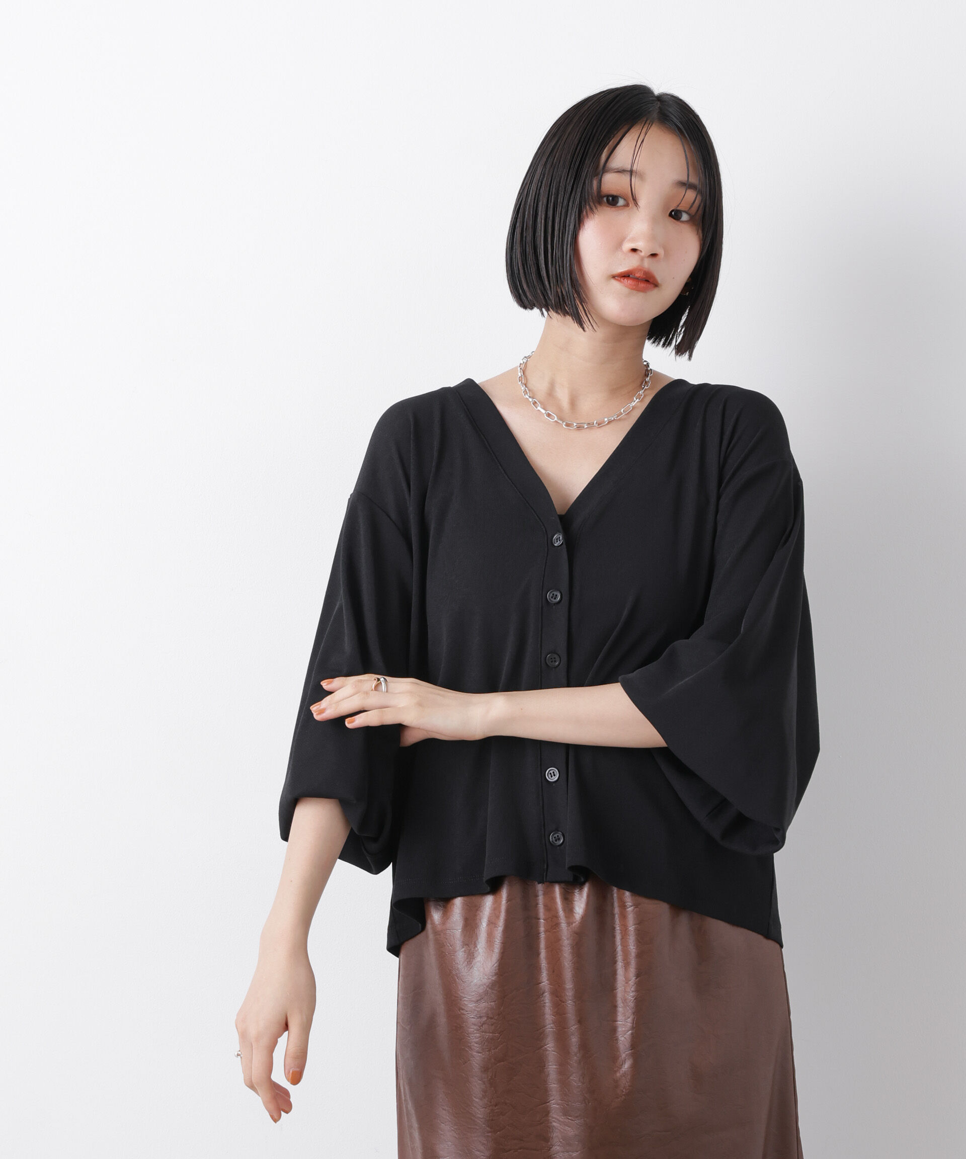 nano･universe「シアーカットVネックカーディガン」|Tシャツ・カットソー|ブラック