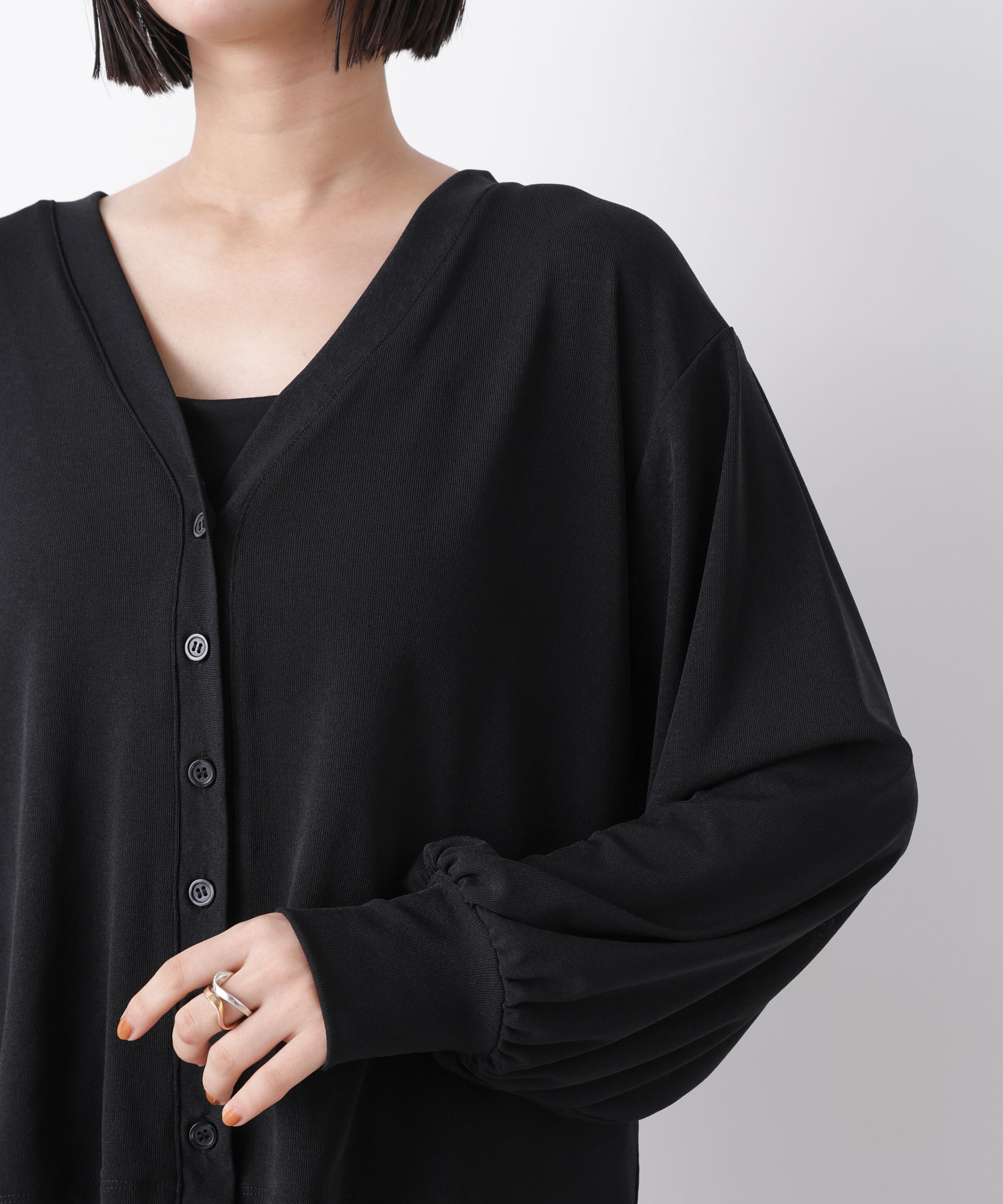 nano･universe「シアーカットVネックカーディガン」|Tシャツ・カットソー|