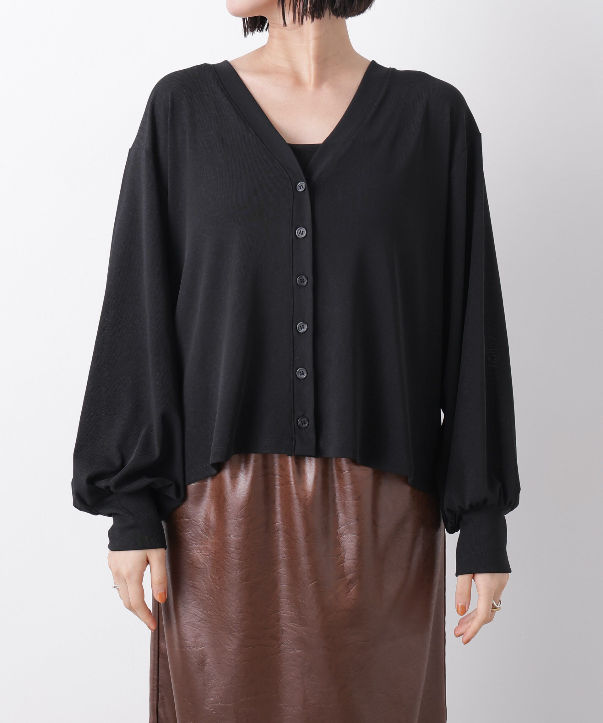 nano･universe「シアーカットVネックカーディガン」|Tシャツ・カットソー|