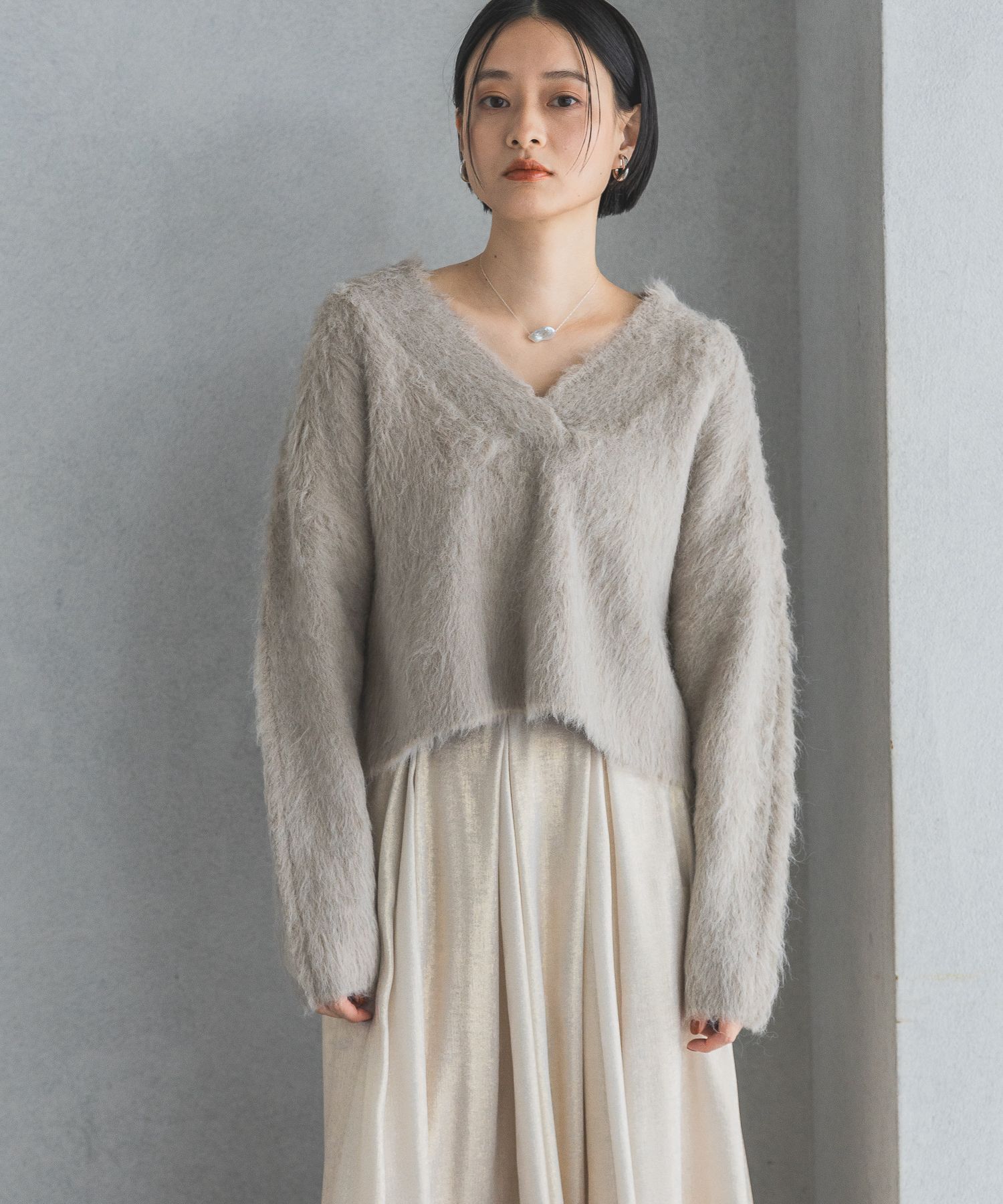 A part by 「フェザーＶネックニットプルオーバー」|ニット・セーター|ベージュ