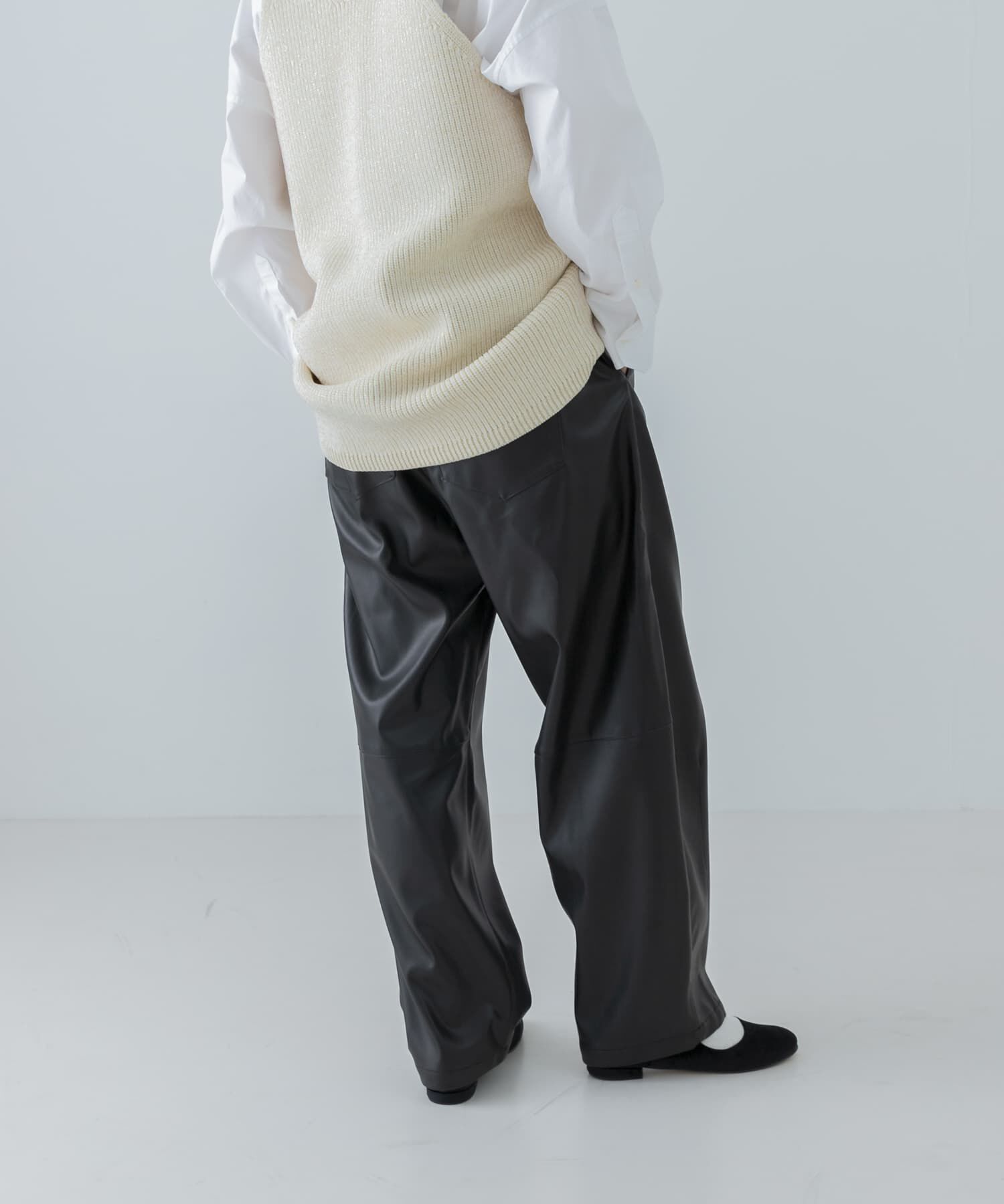 URBAN RESEARCH「レザーライクコクーンパンツ」|その他|