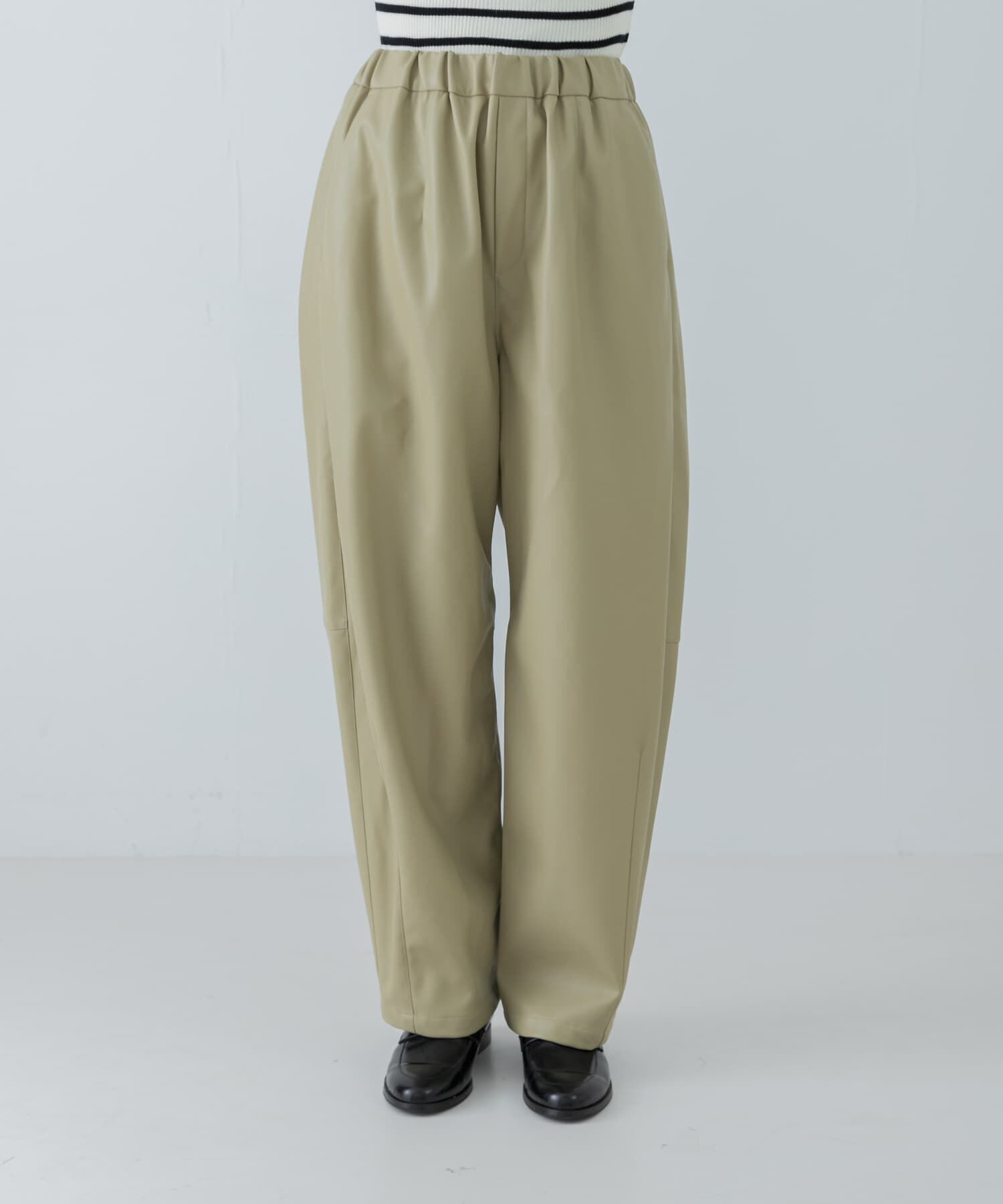 URBAN RESEARCH「レザーライクコクーンパンツ」|その他|