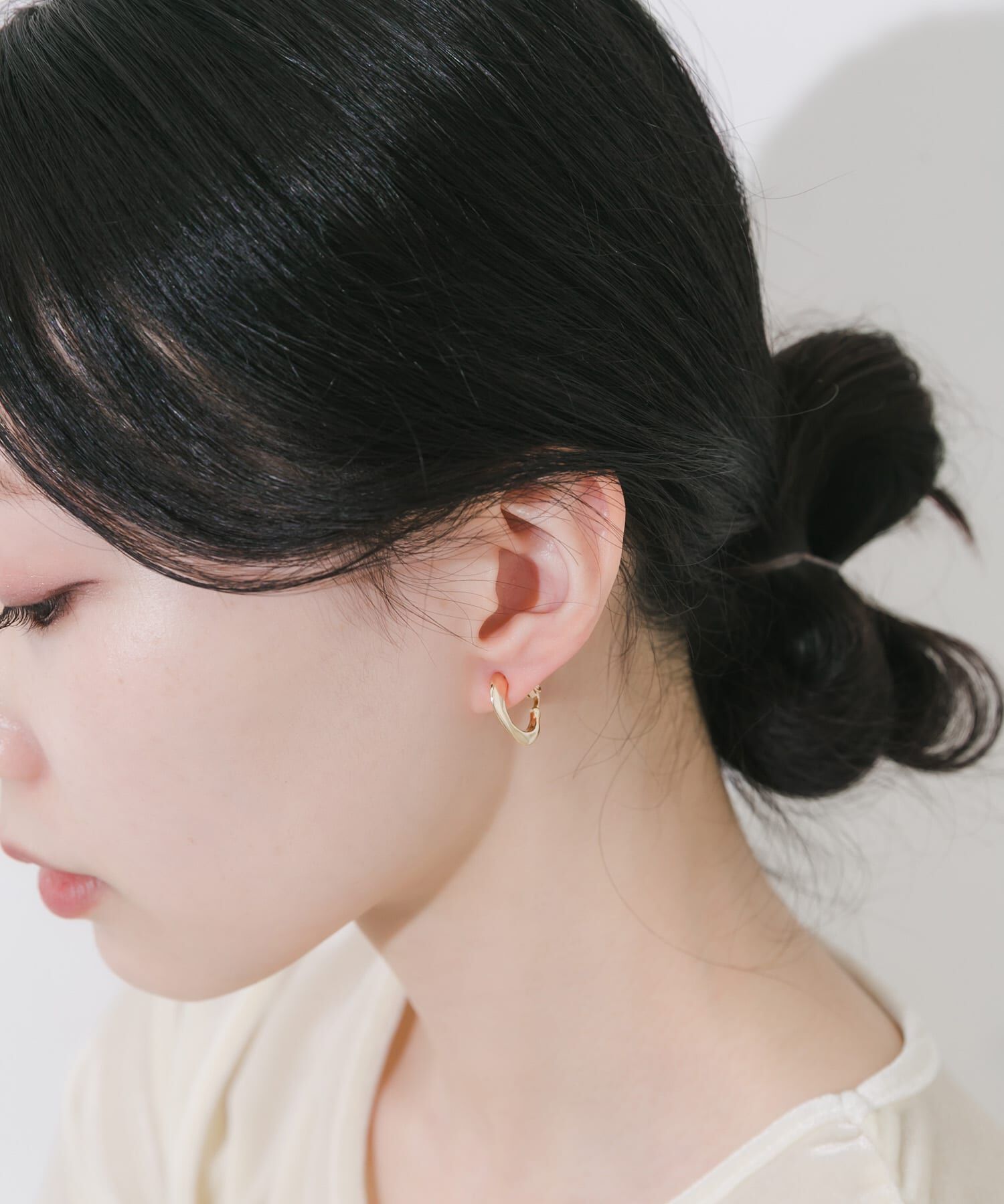 SMELLY「ニュアンスフープイヤリング」|イヤリング|