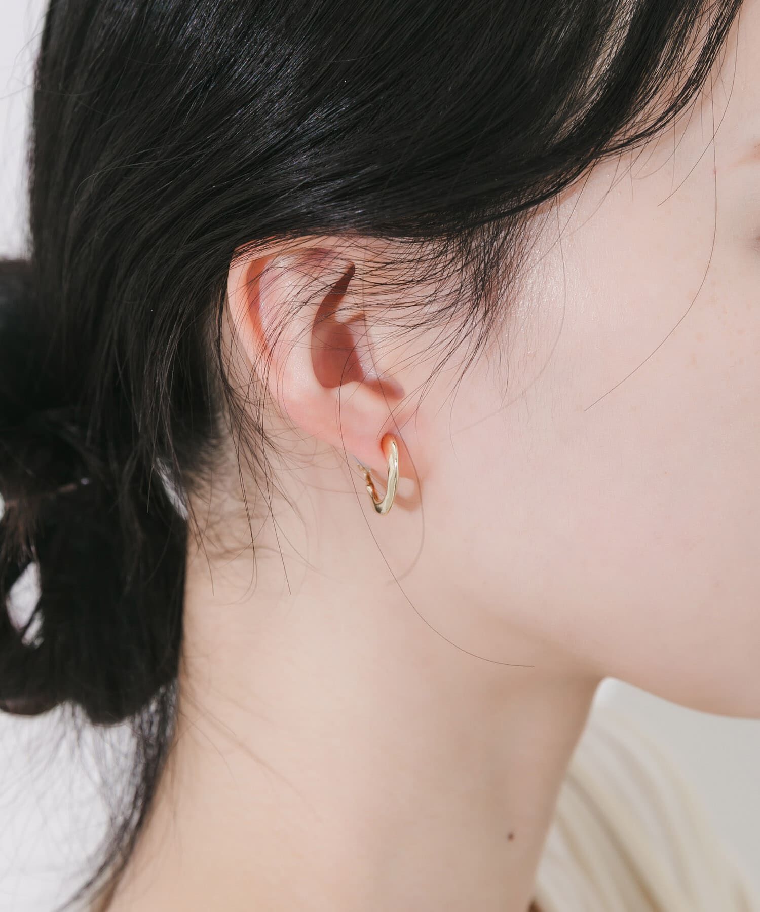 SMELLY「ニュアンスフープイヤリング」|イヤリング|