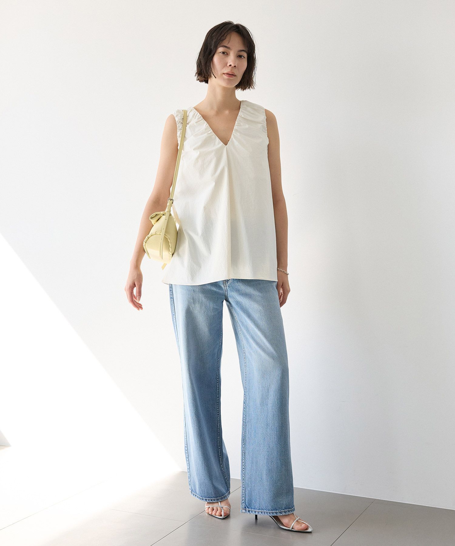 BABYLONE「【多機能素材】撥水Vネックギャザーブラウス」|シャツ・ブラウス|