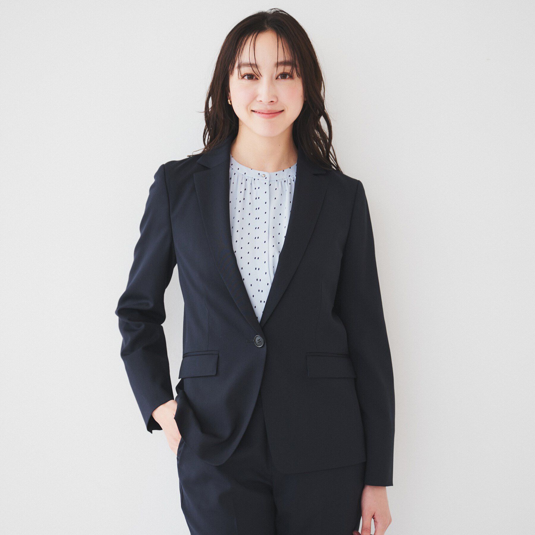 UNTITLED「【洗える/お仕事スーツ】レジェールギャバ 背抜きテーラードジャケット」|テーラードジャケット|