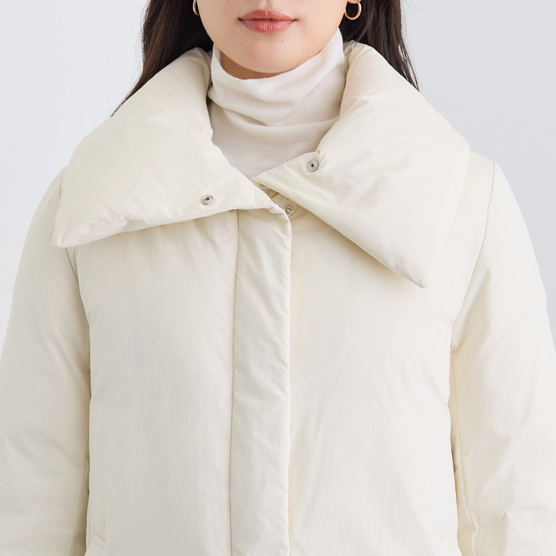 INDIVI「【撥水／洗える／デザイン衿】ステッチレス ショートダウンコート」|ダウン|