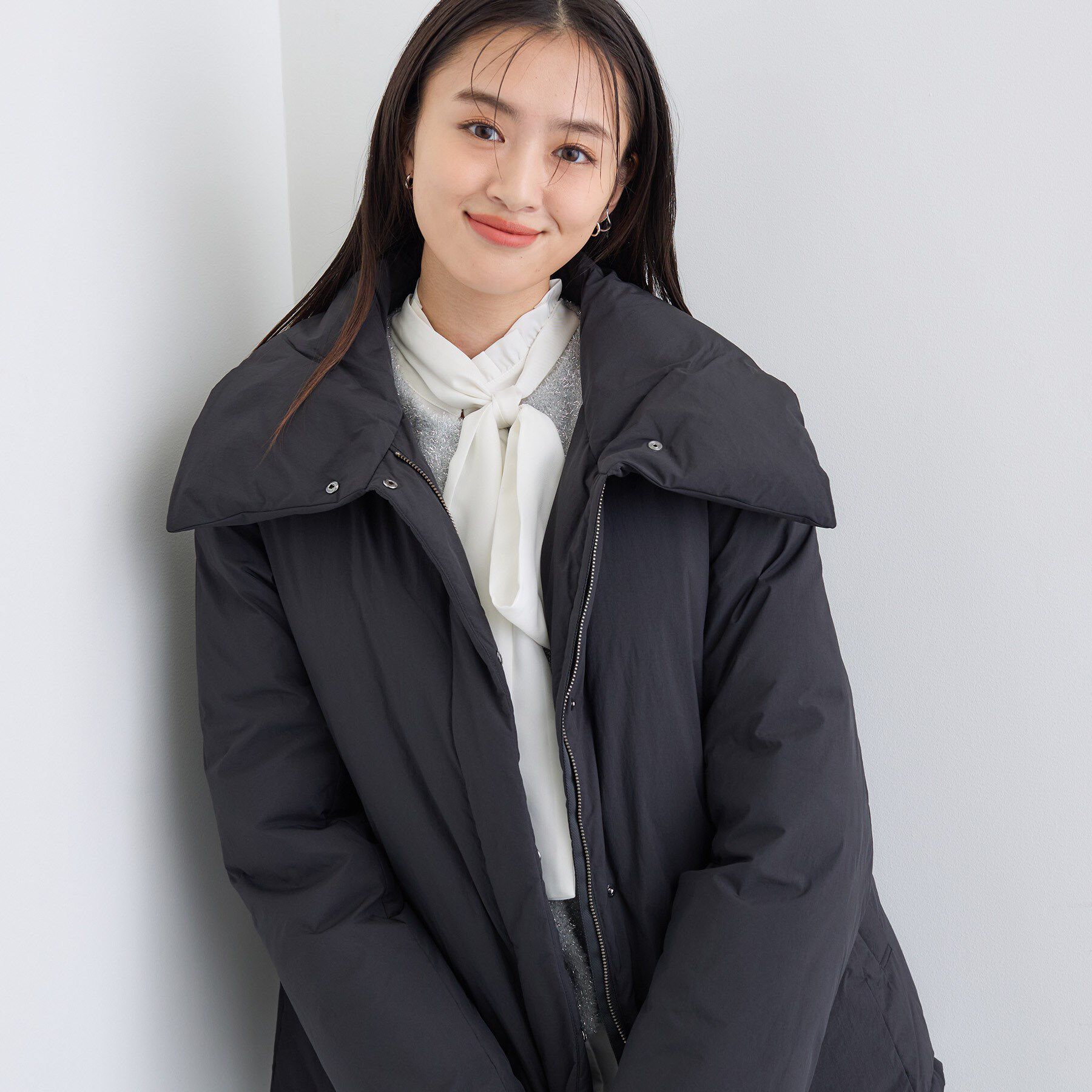 INDIVI「【撥水／洗える／デザイン衿】ステッチレス ショートダウンコート」|ダウン|