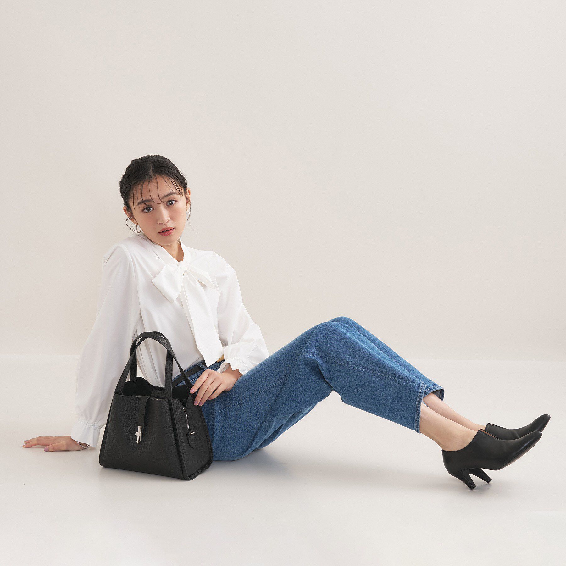 INDIVI「【合皮／ミドルサイズ】春カラーフォルムバッグ」|ハンドバッグ|