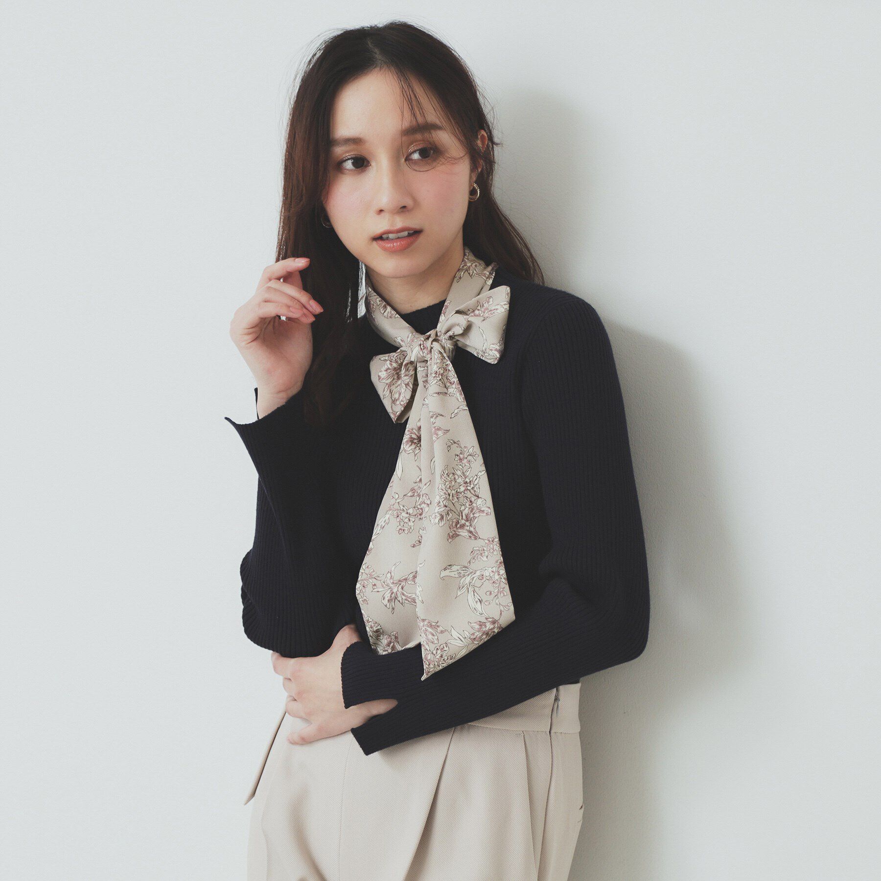 index「スカーフ付きハイネックリブニット【洗濯機洗い可】」|ニット・セーター|