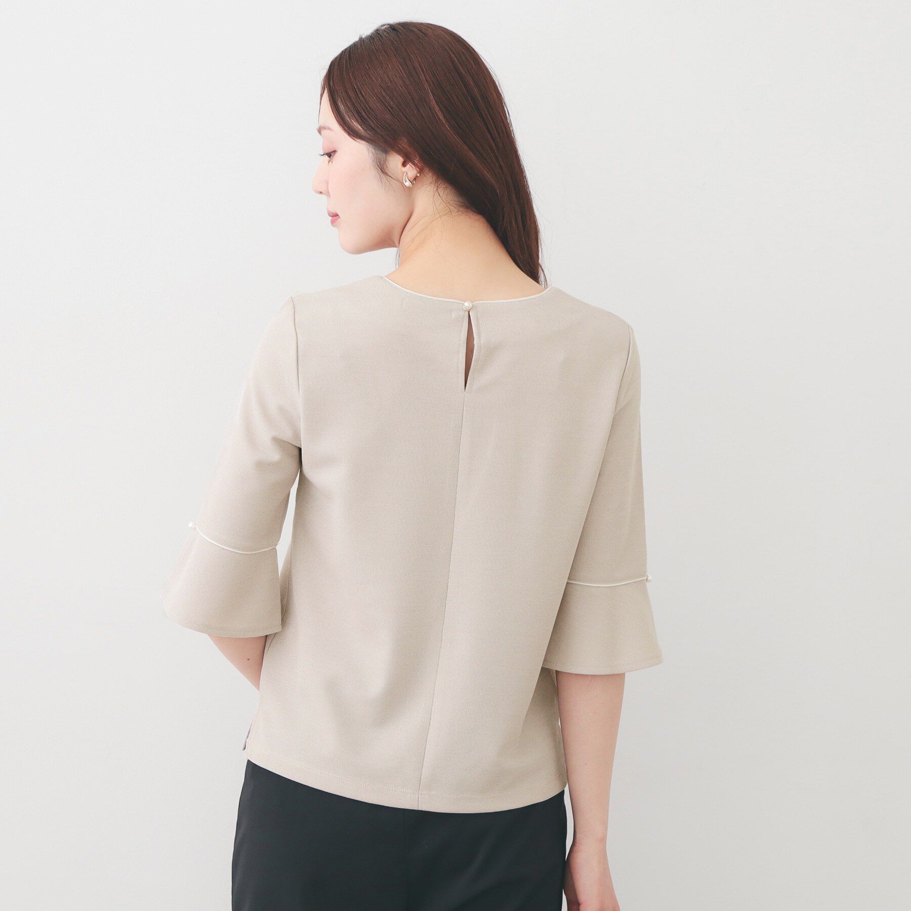 index「フレアスリーブバイカラートップス【洗濯機OK・接触冷感・UVケア】」|Tシャツ・カットソー|