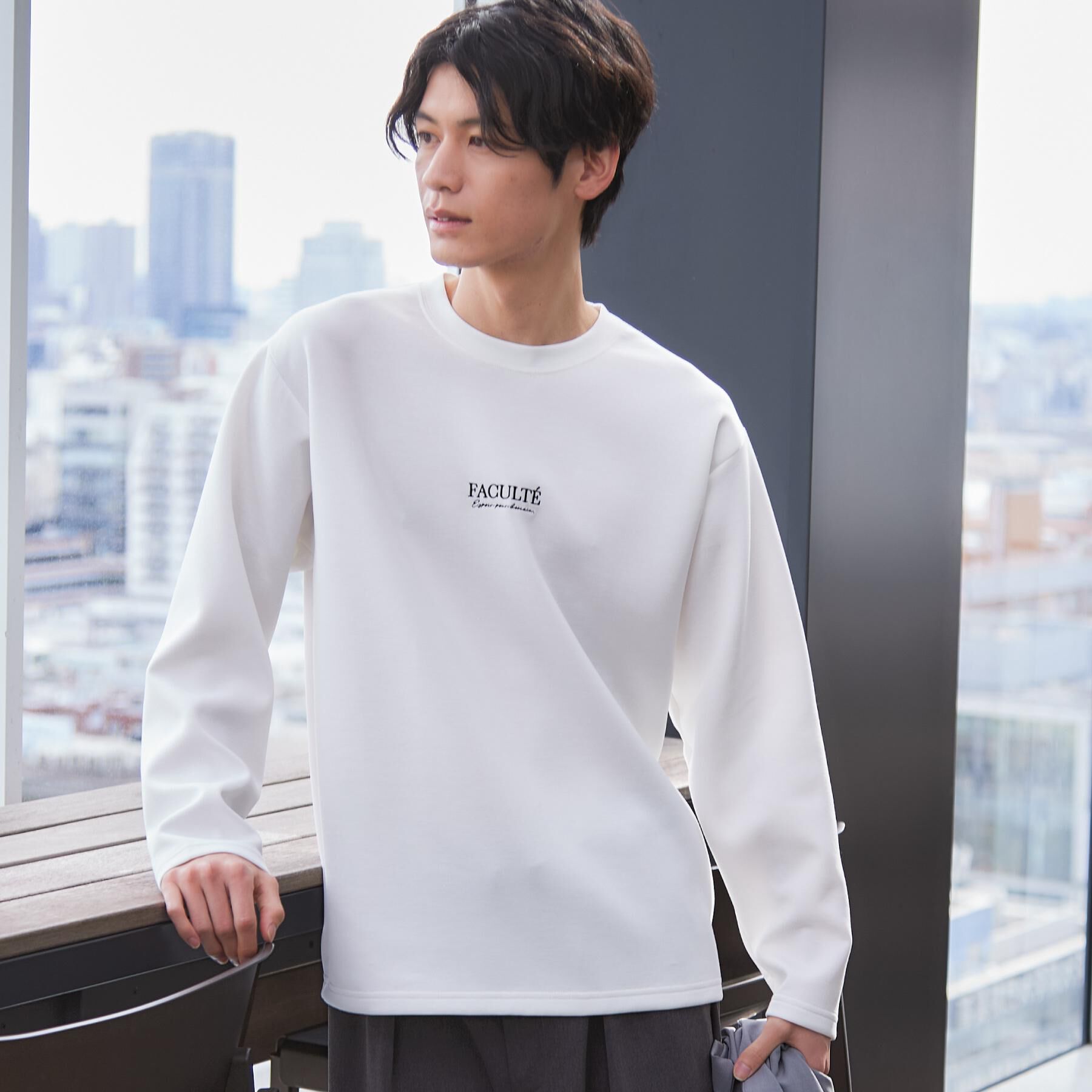 THE SHOP TK「【さりげないワンポイント】ダンボール刺繍スウェット 洗濯機OK」|Tシャツ・カットソー|