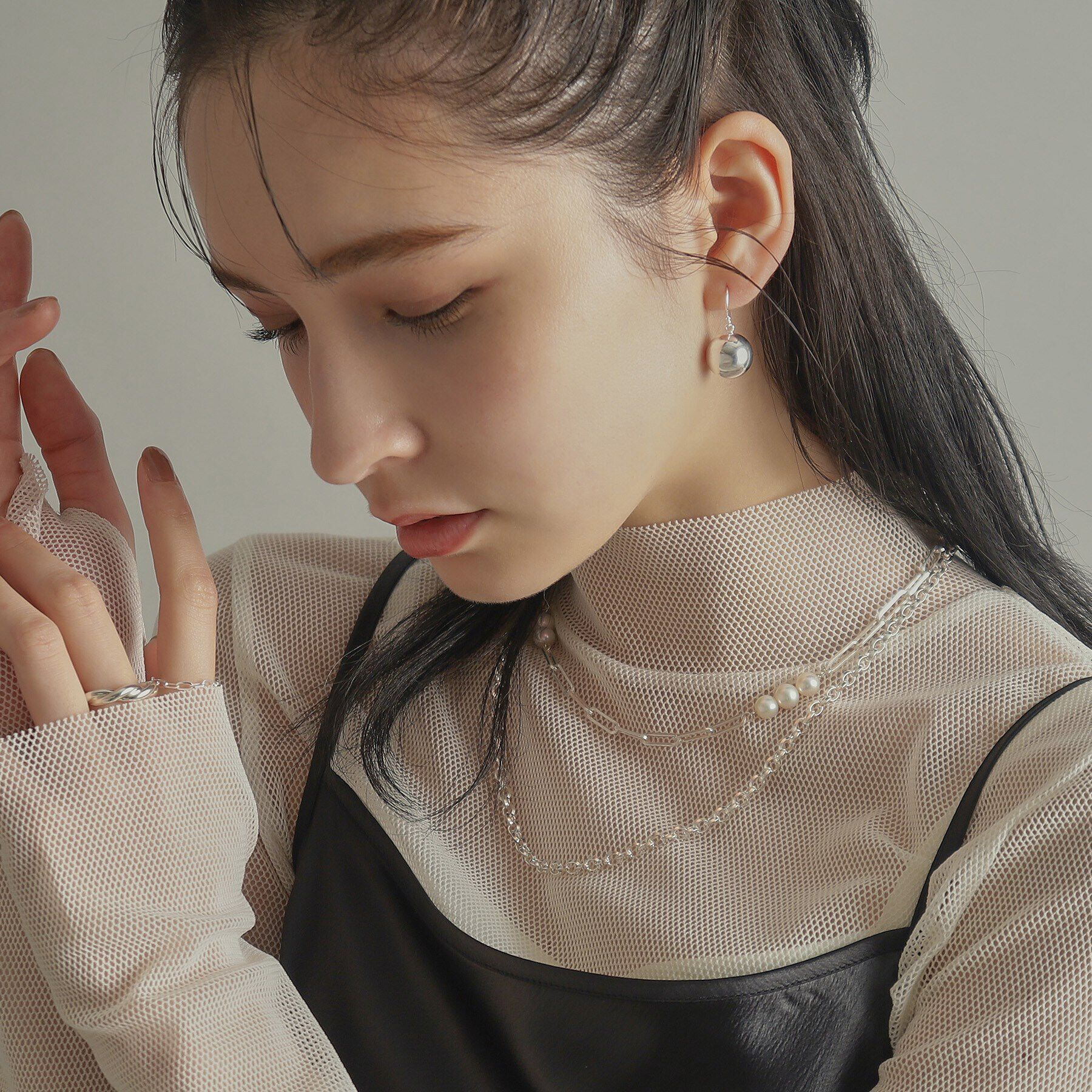 COCOSHNIK ONKITSCH「シルバー フラットケーブルチェーン パールステーションネックレス」|ネックレス|