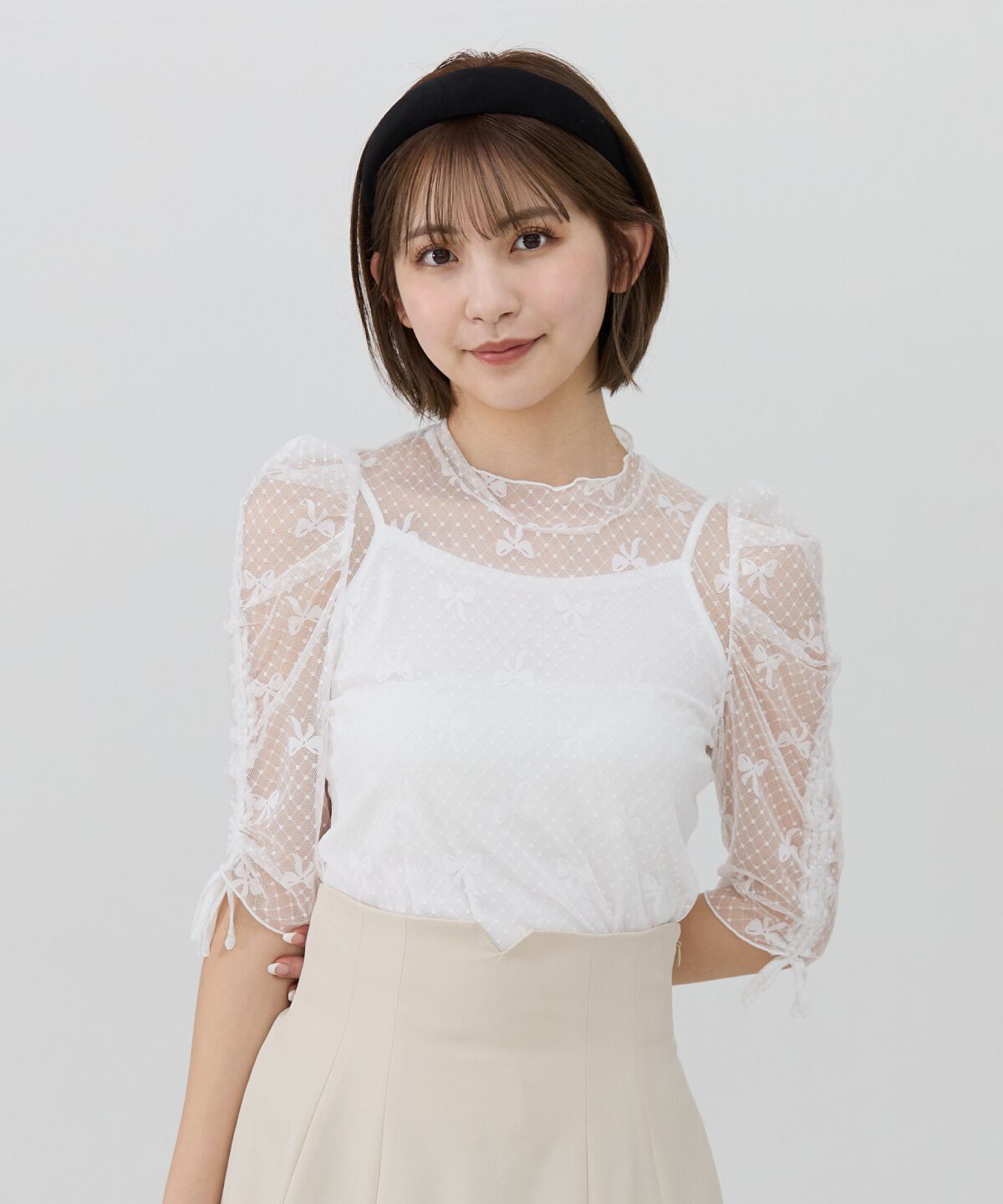 REDYAZEL「ミニリボン柄シアートップス」|Tシャツ・カットソー|ホワイト