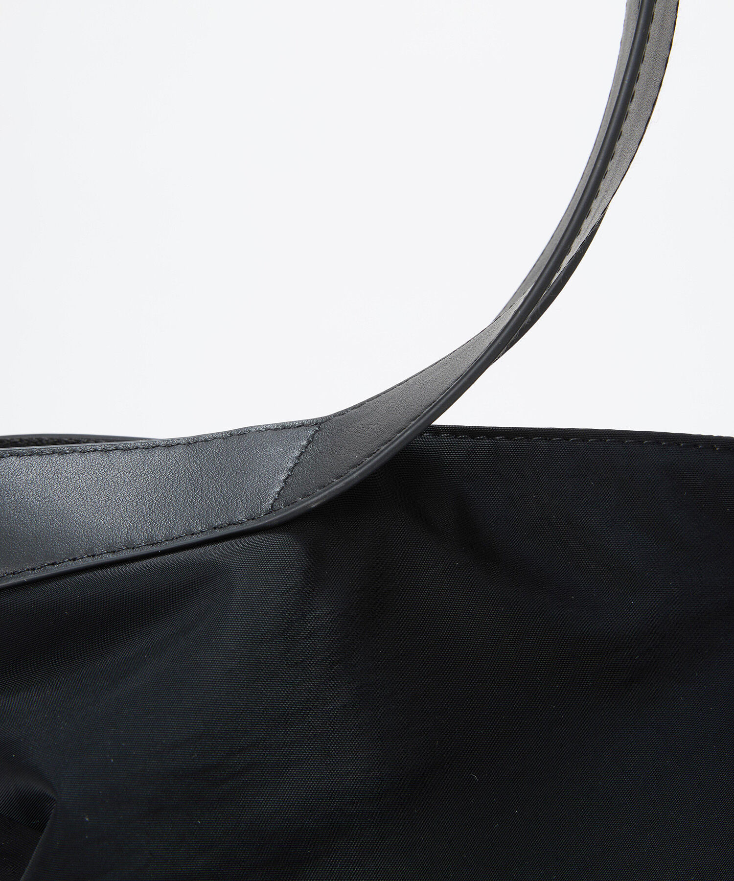 TOPKAPI BREATH「【Breath TOPKAPI】MORPH モーフ リンクルナイロン トートバッグ チャーム付き　A4 / 超軽量」|トートバッグ|