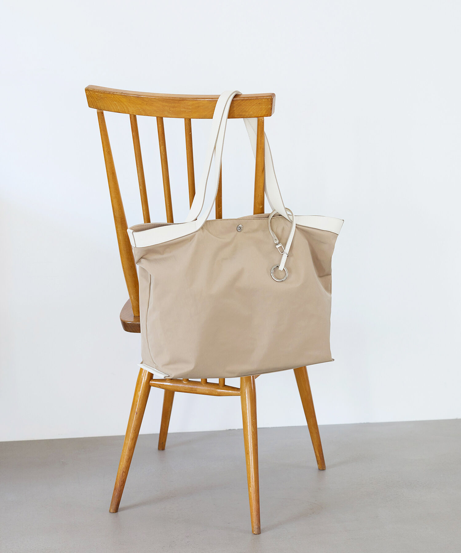 TOPKAPI BREATH「【Breath TOPKAPI】MORPH モーフ リンクルナイロン トートバッグ チャーム付き　A4 / 超軽量」|トートバッグ|ベージュ