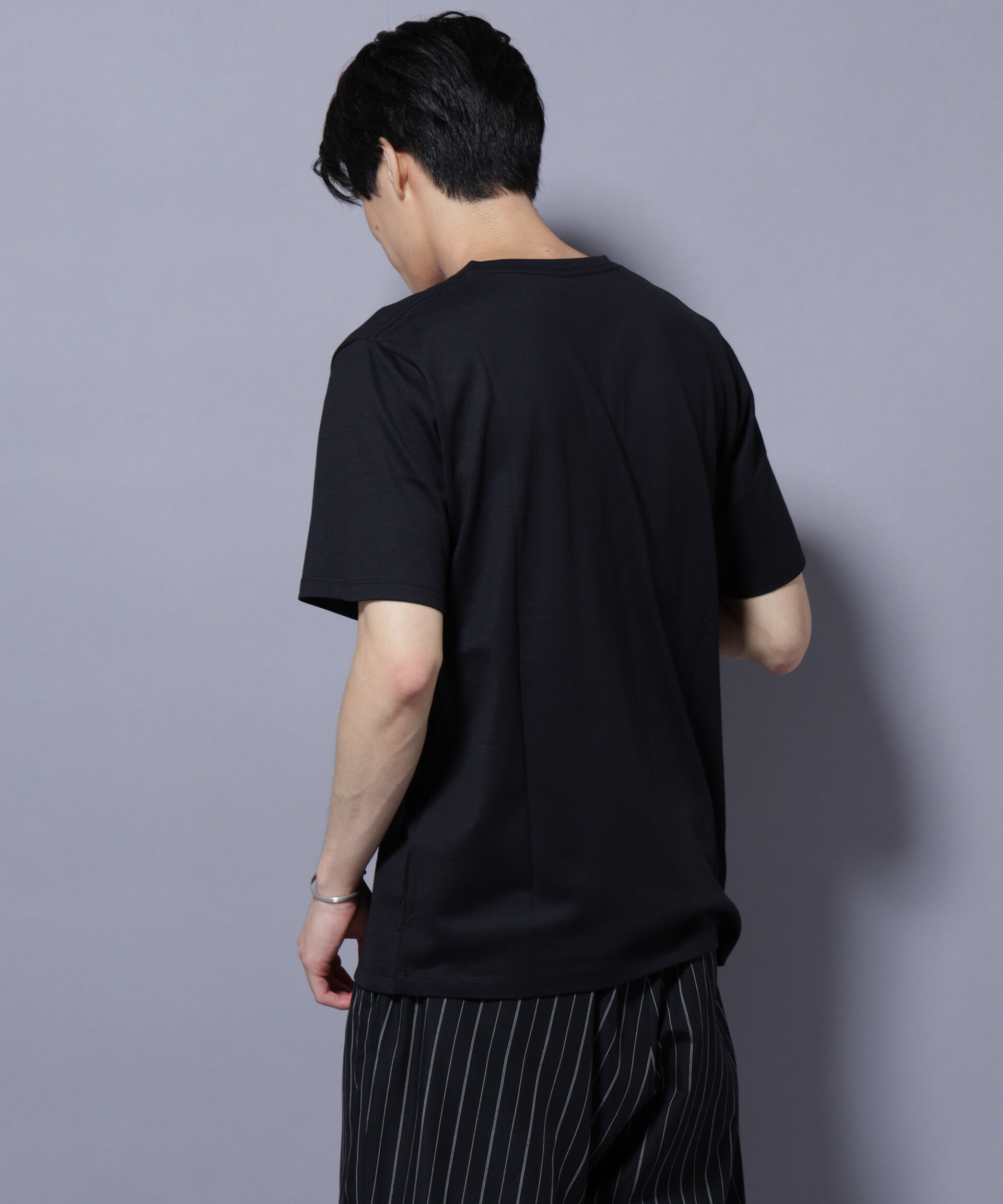 nano･universe「WEB限定/Anti Soaked(R) 汗染み防止 Vネック レギュラーシルエットTシャツ」|Tシャツ・カットソー|