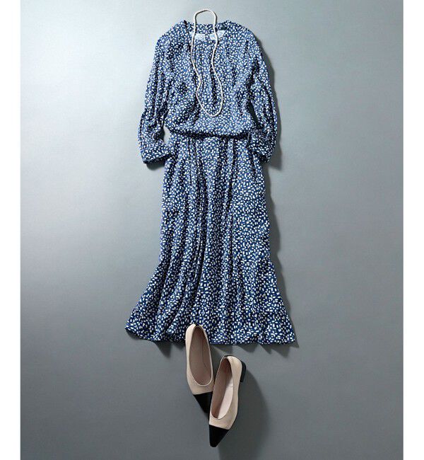 自由区「【カタログ掲載・セットアップ対応・洗える】ジオメトリックフラワードットプリント ブラウス」|シャツ・ブラウス|